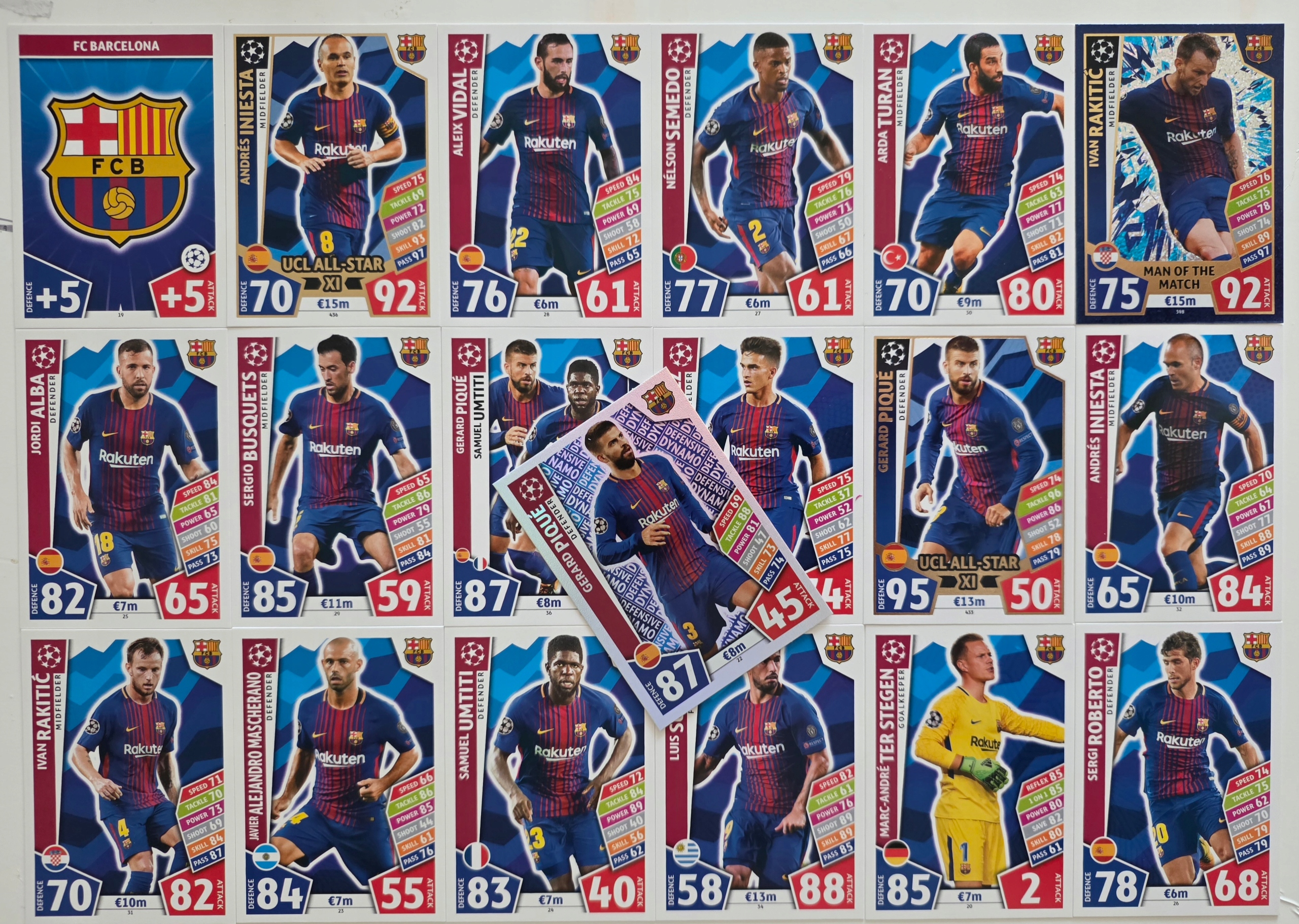 2017-18 Topps Match Attax 19 Kart Fc Barcelona Iniesta Pique Busquets /zy