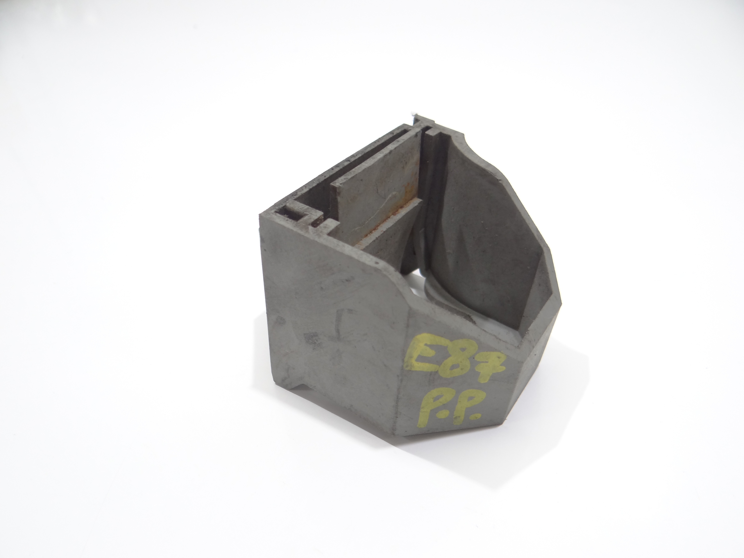Poignée Support plaque Radiateur Droit BMW E81 E82 E87 7807186