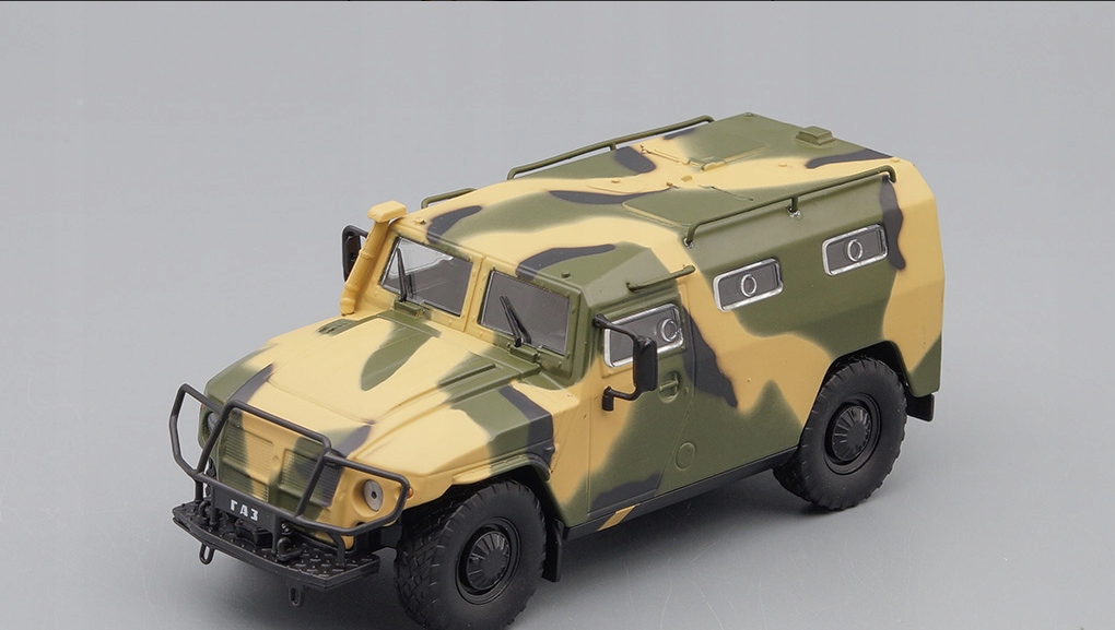GAZ-233036 Tigr SPM-2 zelená Avtolegendy #57 1:43 DeAgostini