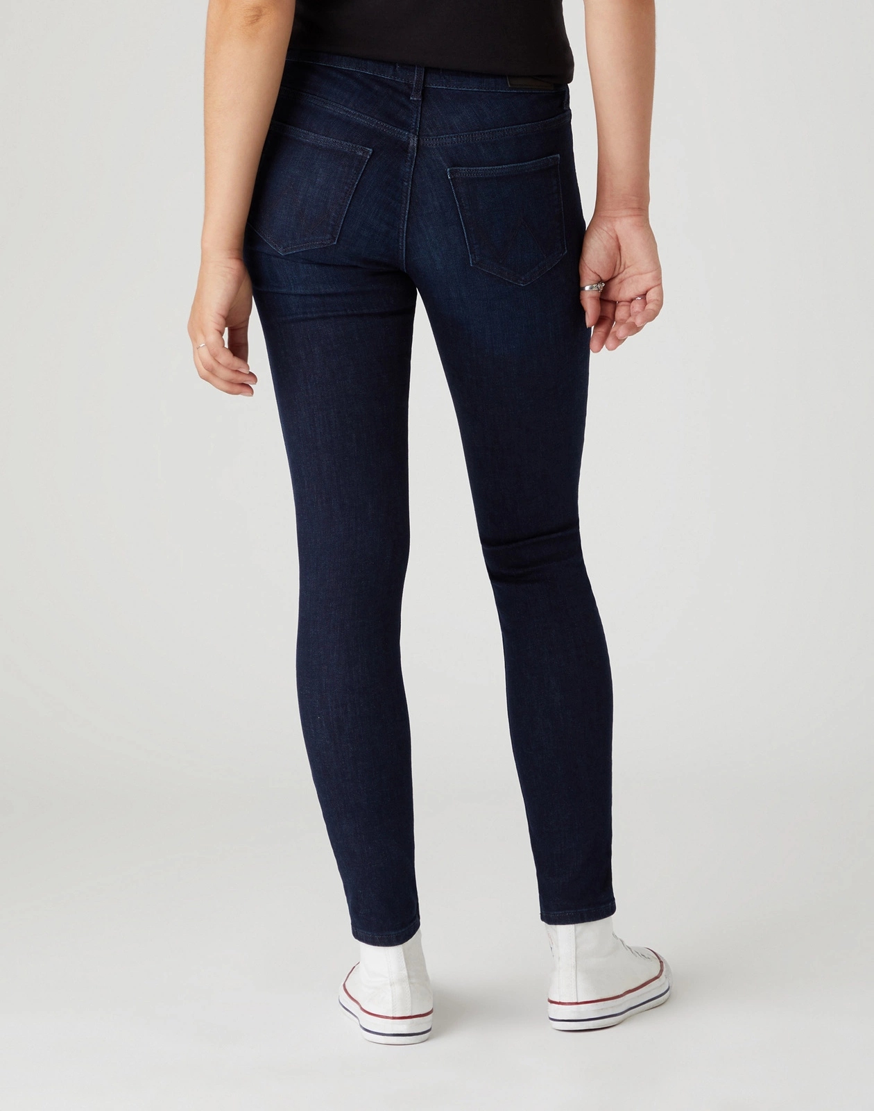 Dámské úzké nohavice džíny Wrangler Skinny Tainted Blue W28KSZ21H 27/32