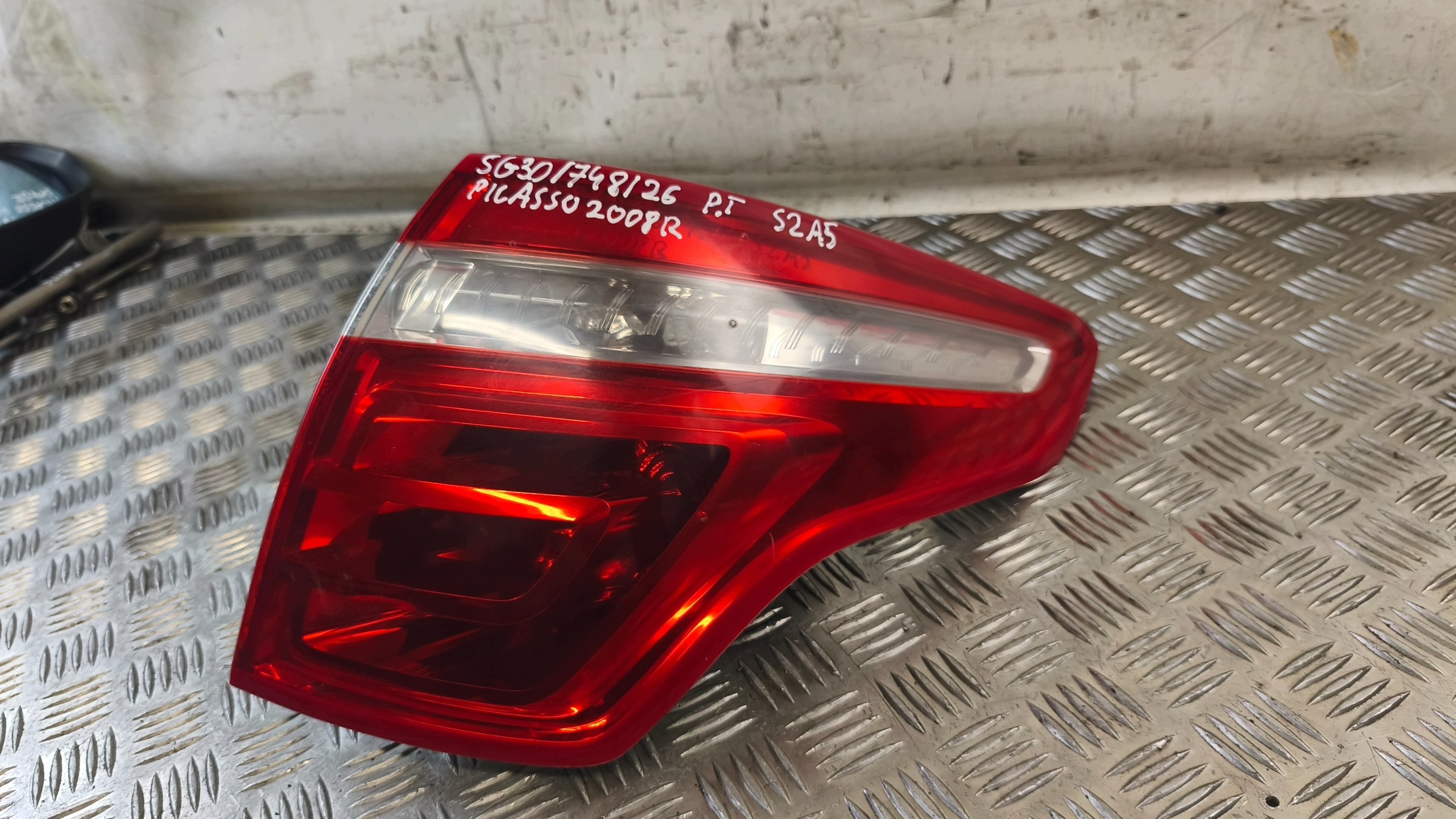 light right rear part CITROEN PICASSO C4 2008r