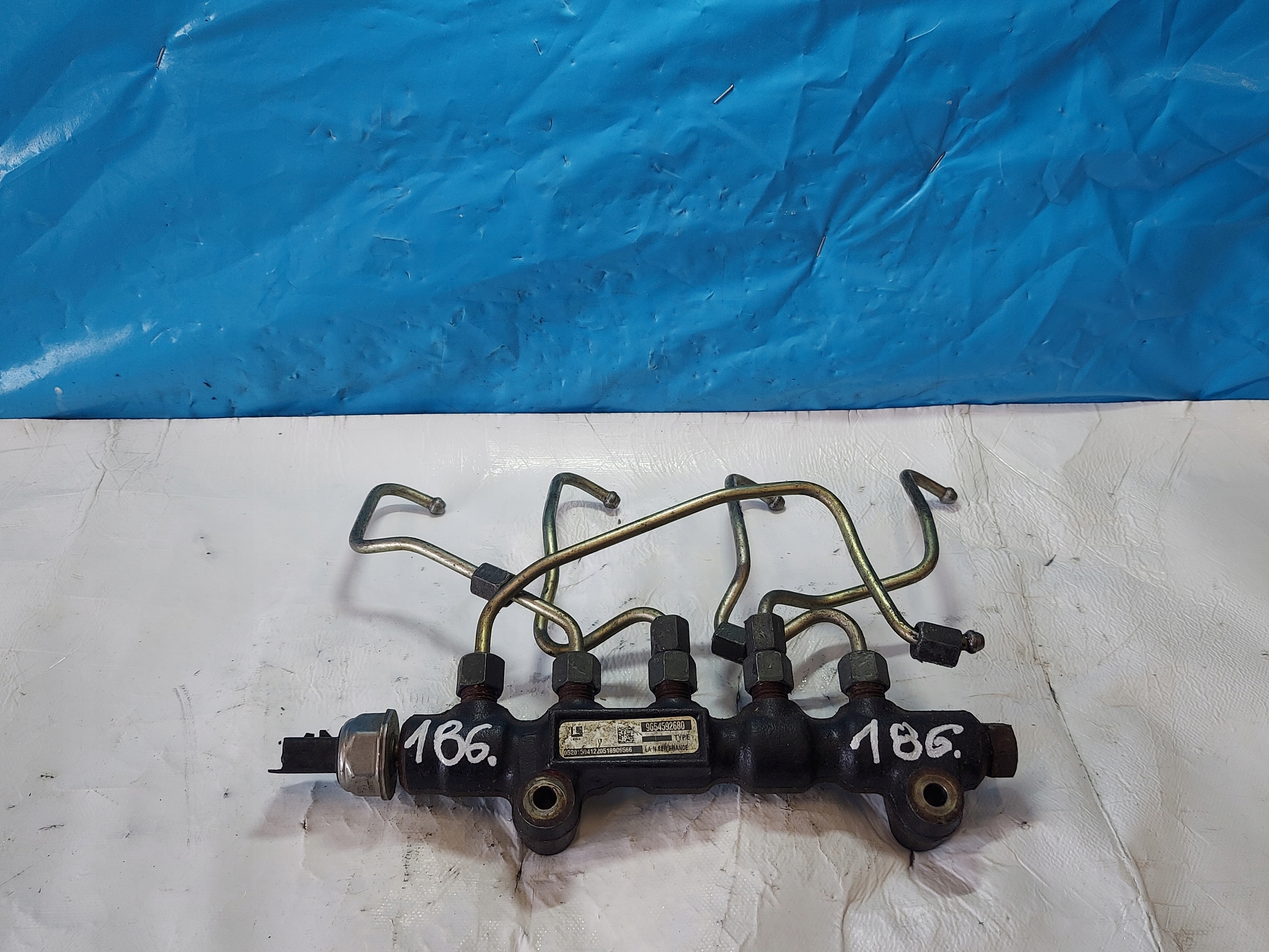 Rampe injection CITROEN C2 1.4 HDI 9654592680