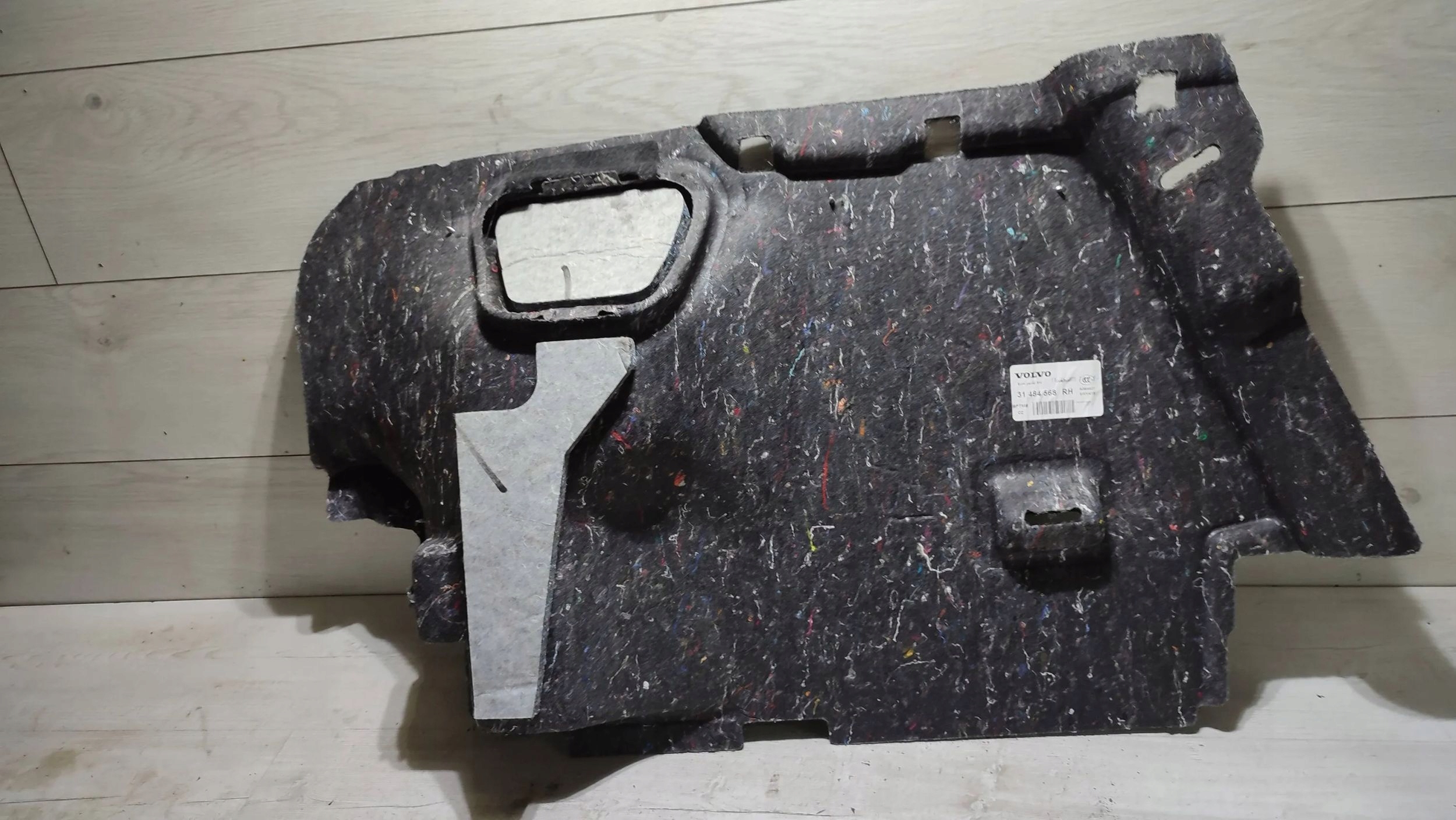 Volvo V40 2018 right side boot upholstery