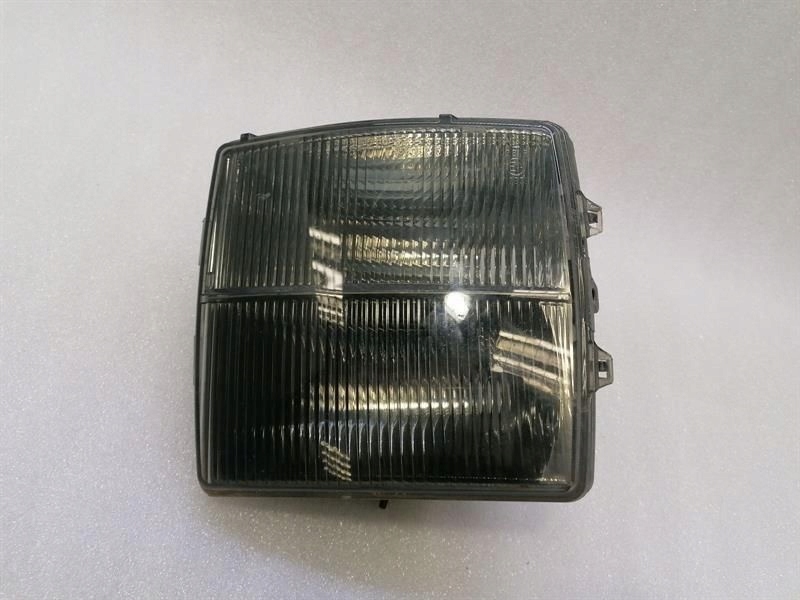 Cadillac STS LC3 левая передняя свет противотуманки 03-332-2008L Le