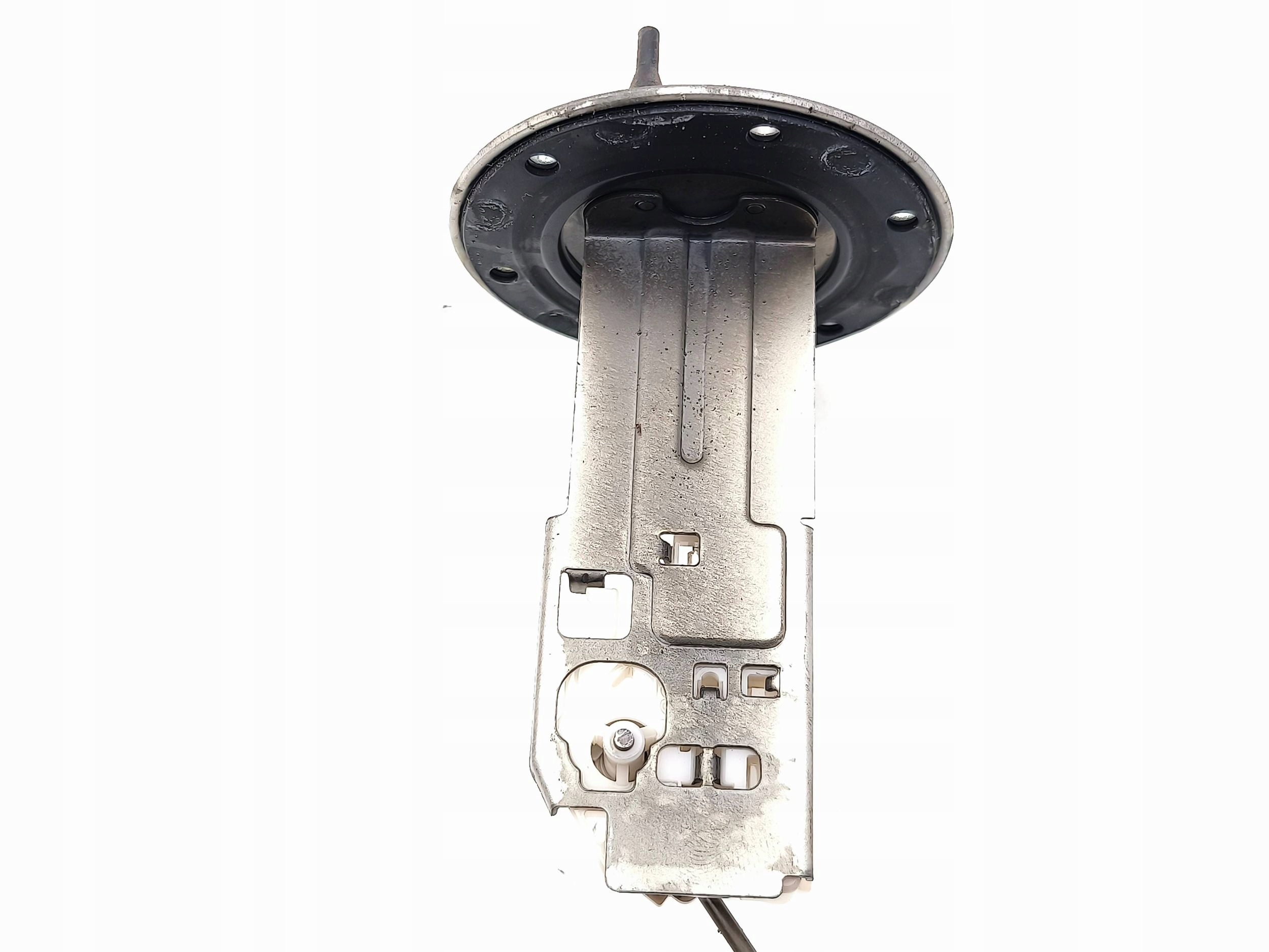 mazda CX5 2.2 d датчик уровня топлива KE7060970