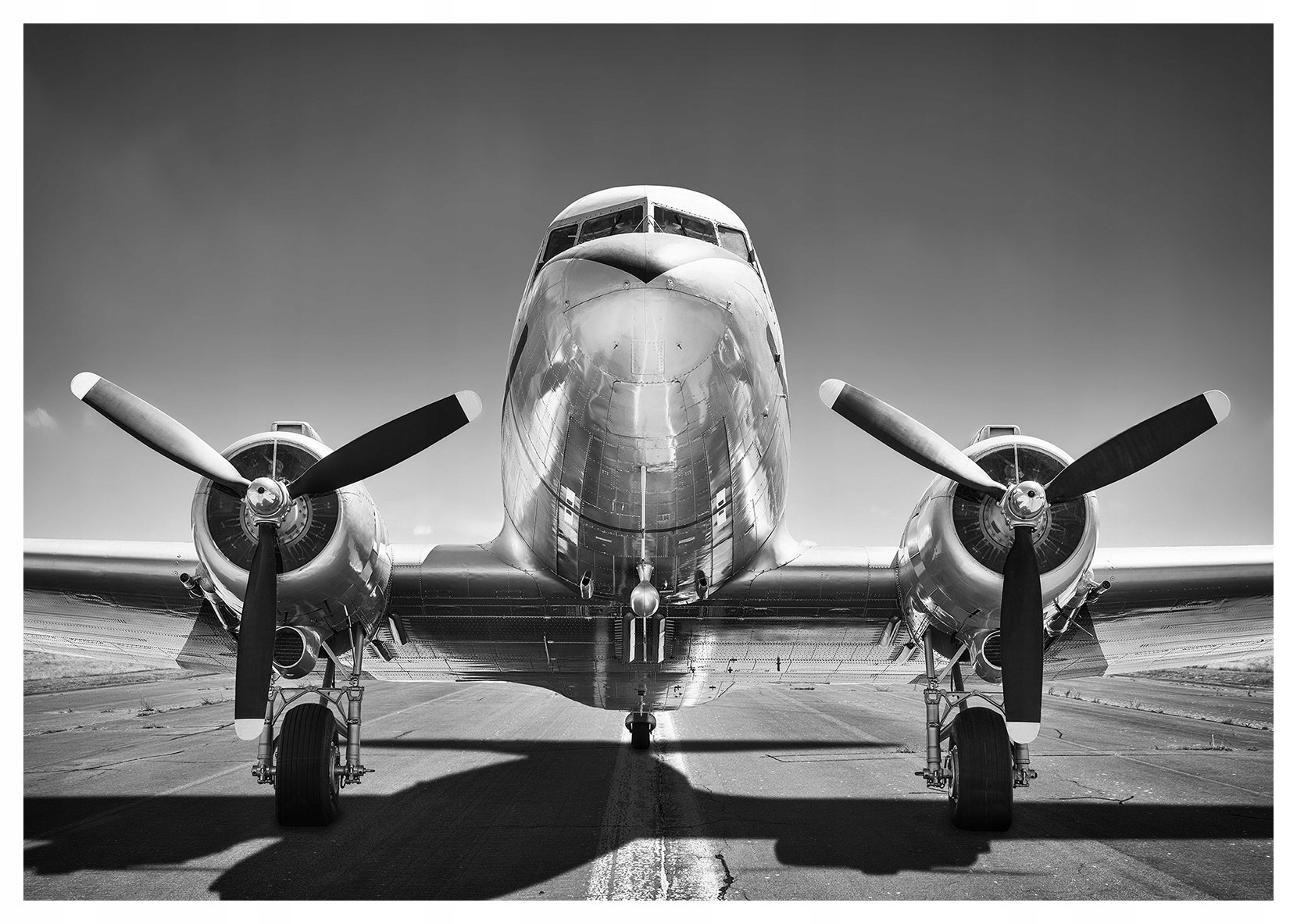 Tapeta Douglas DC-3 retro vinylové letadlo na přistávací dráze 208x146 lepidlo