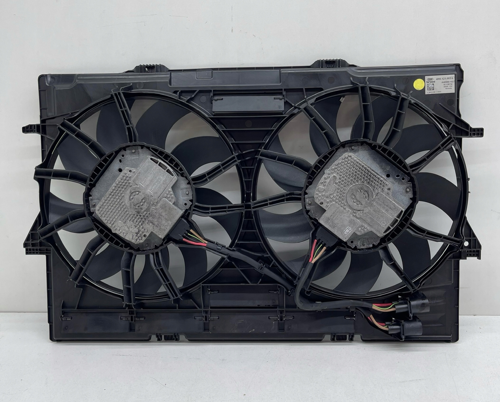 AUDI A7 A8 A5 A6 C7 3.0 TDI ventilátor ventylátory chladiče CALE originál!