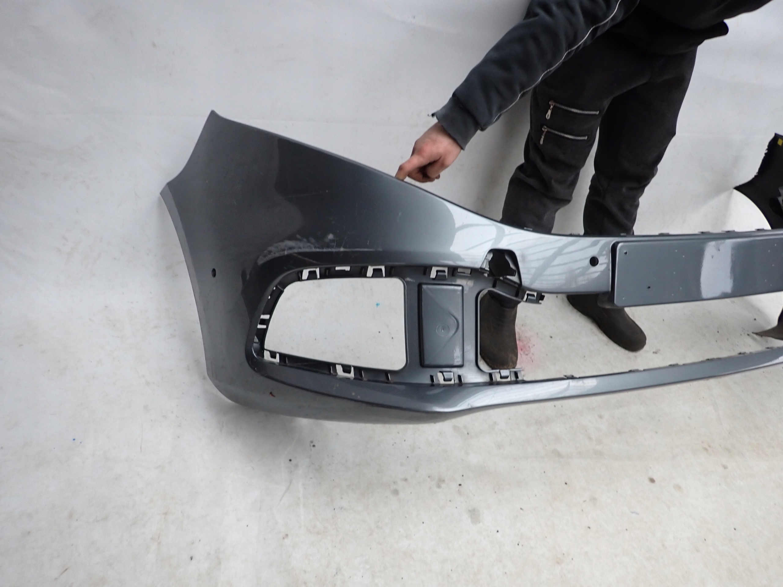 MERCEDES V-KLASA EQV LIFT 19- bumper front front PDC
