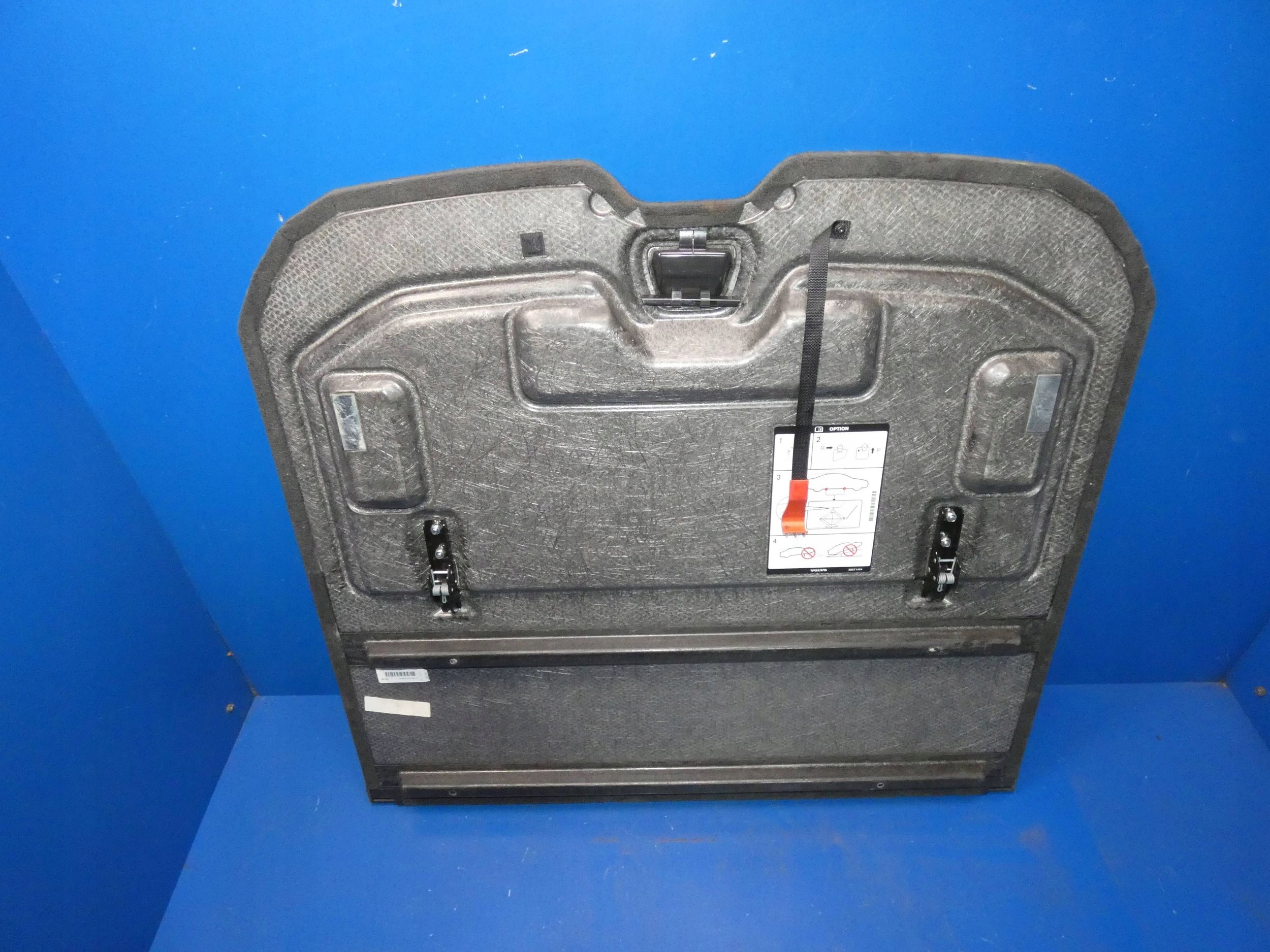 VOLVO XC60 and floor boot rear part rear passenger compartment