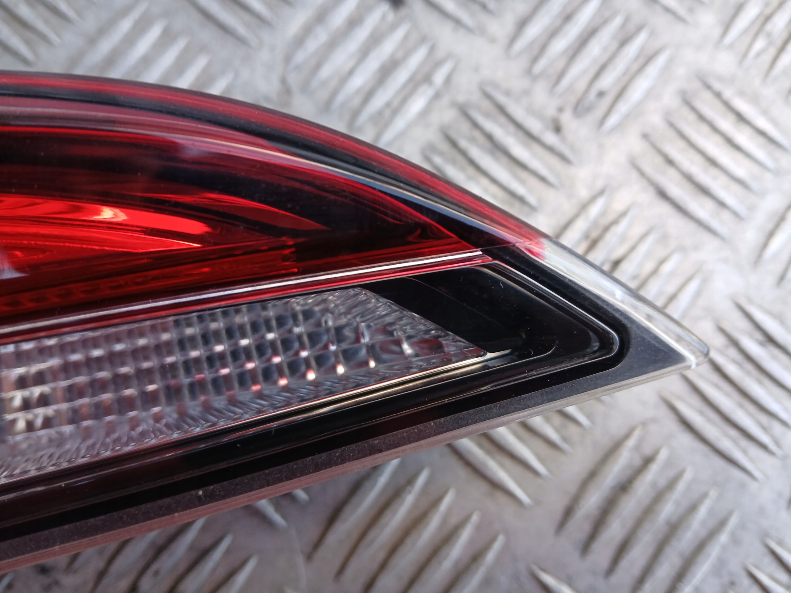 light left rear part rear to the bonnet Skoda Kamiq