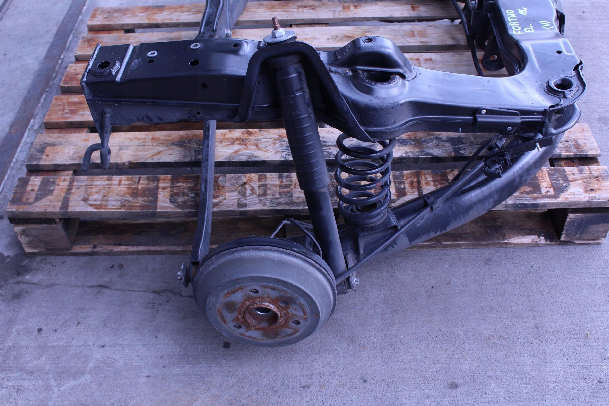 ZAWIESZENIE TYŁ SMART FORTWO II ELEKTRIC DRIVE Producent części Smart OE