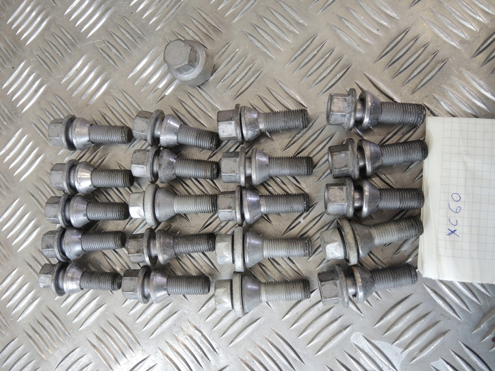 VOLVO XC60 II БОЛТЫ КОНТАКТЫ ALU БЕЗОПАСНОСТИ