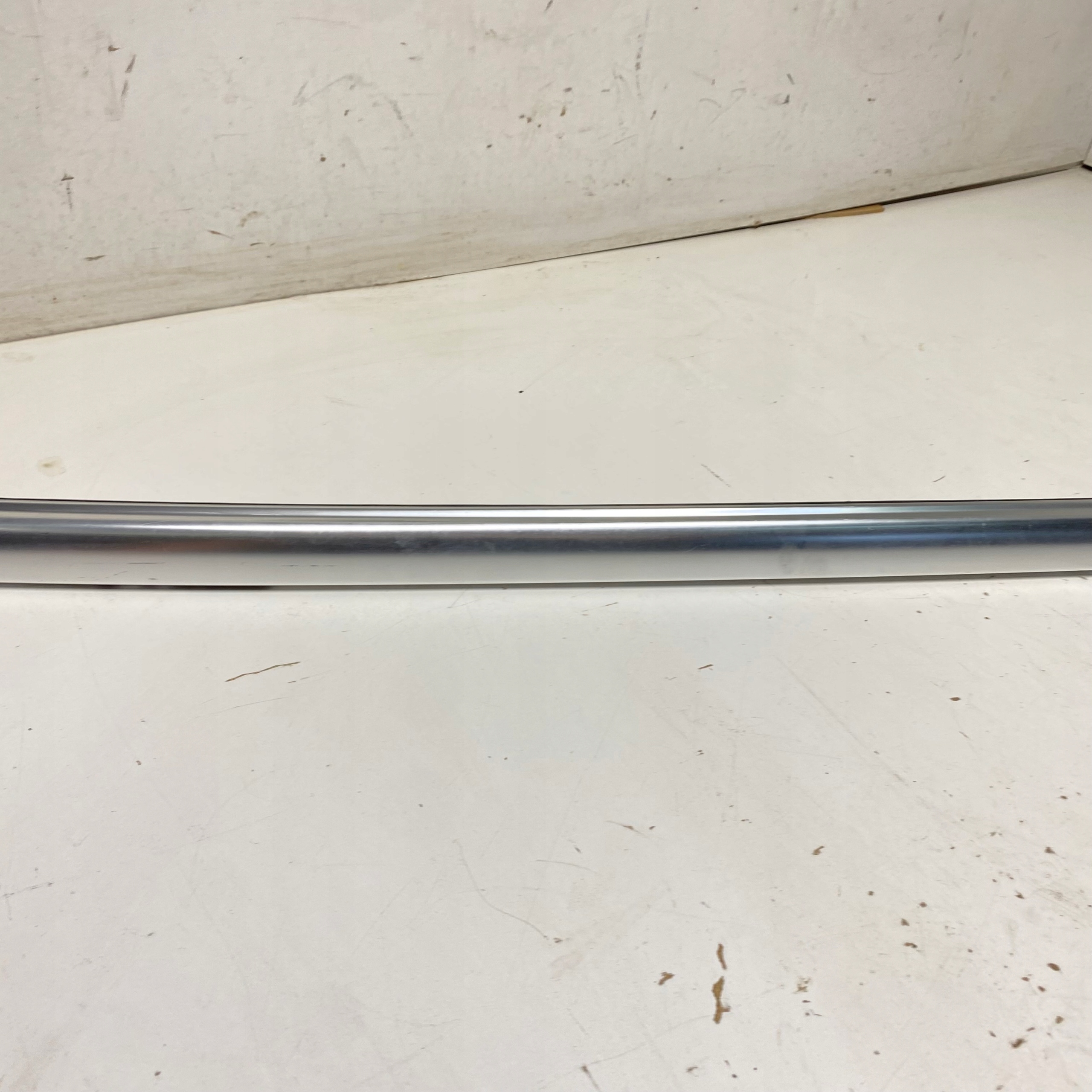TOYOTA COROLLA E21 Dachreling dach rechts CHROM 774-3394-52 18-21