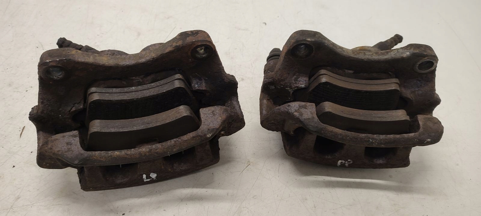 caliper front front right left Renault Master II 2,5 DCI