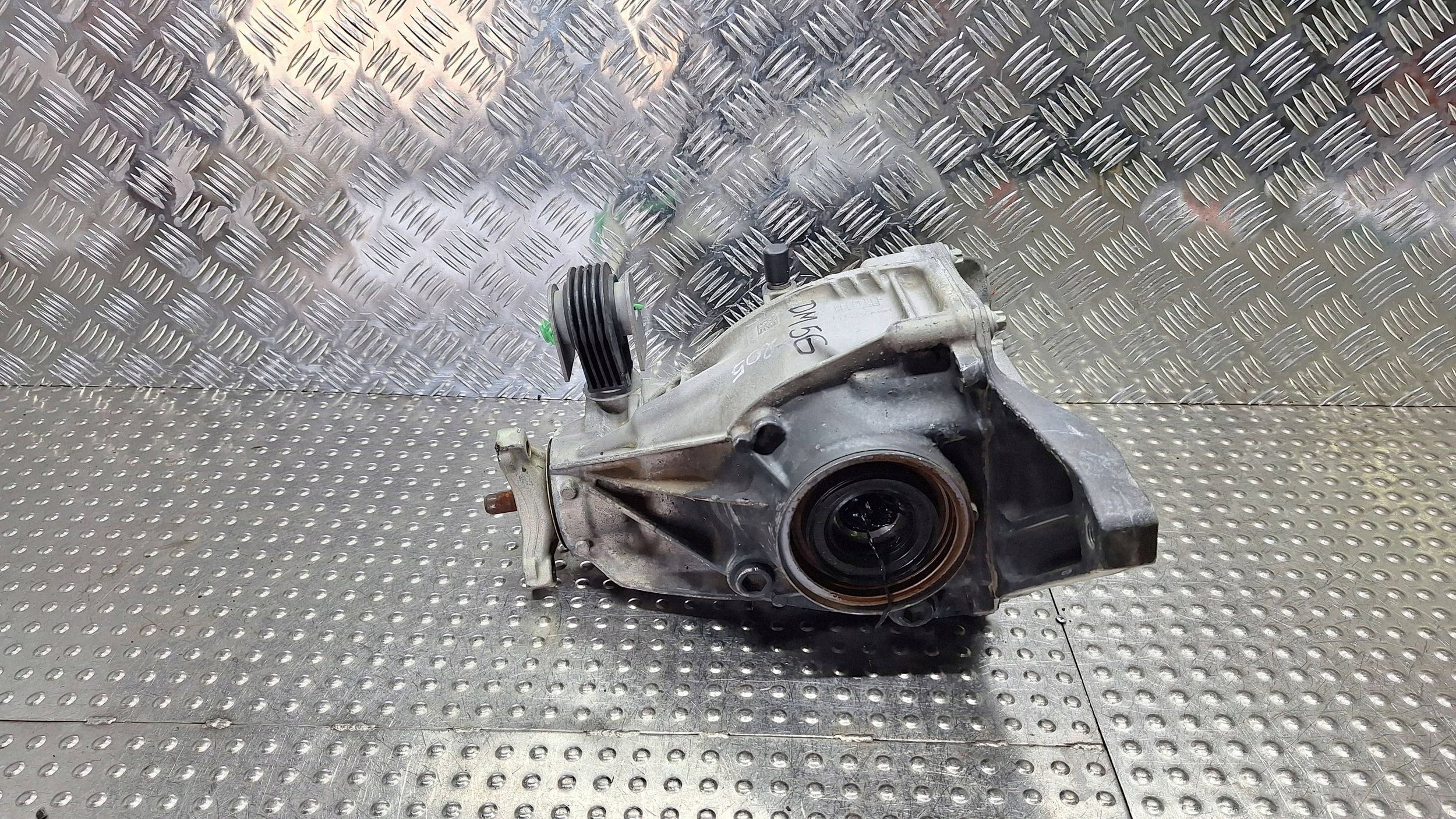 differential diff rear part 2.824 A2053508607 MERCEDES C-KLASA W205 GLC W253
