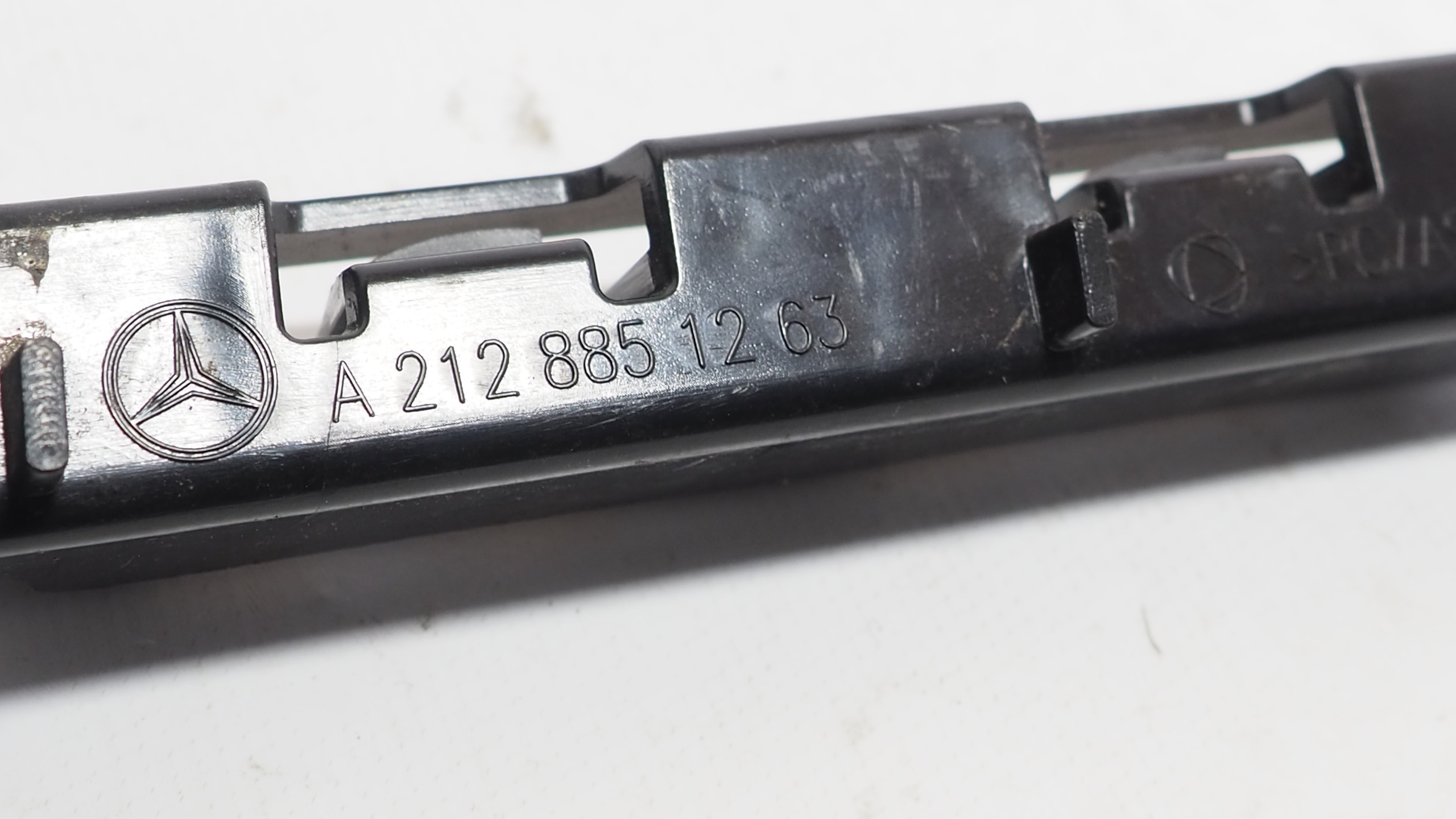 Mercedes E Klasa W212 bumper bracket right rear part A2128851263