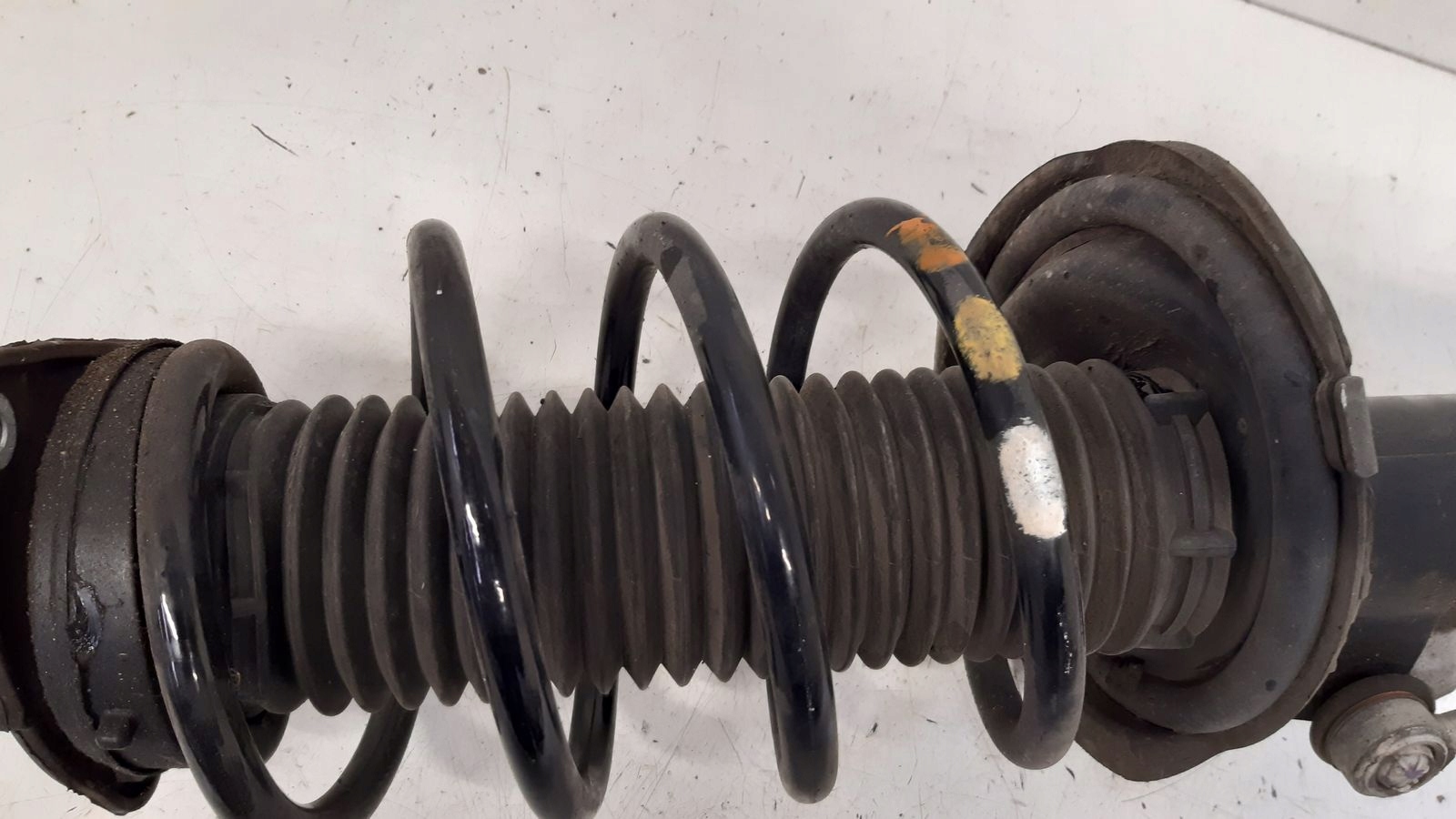 shock absorber spring front left Ford Focus MK3 1,0