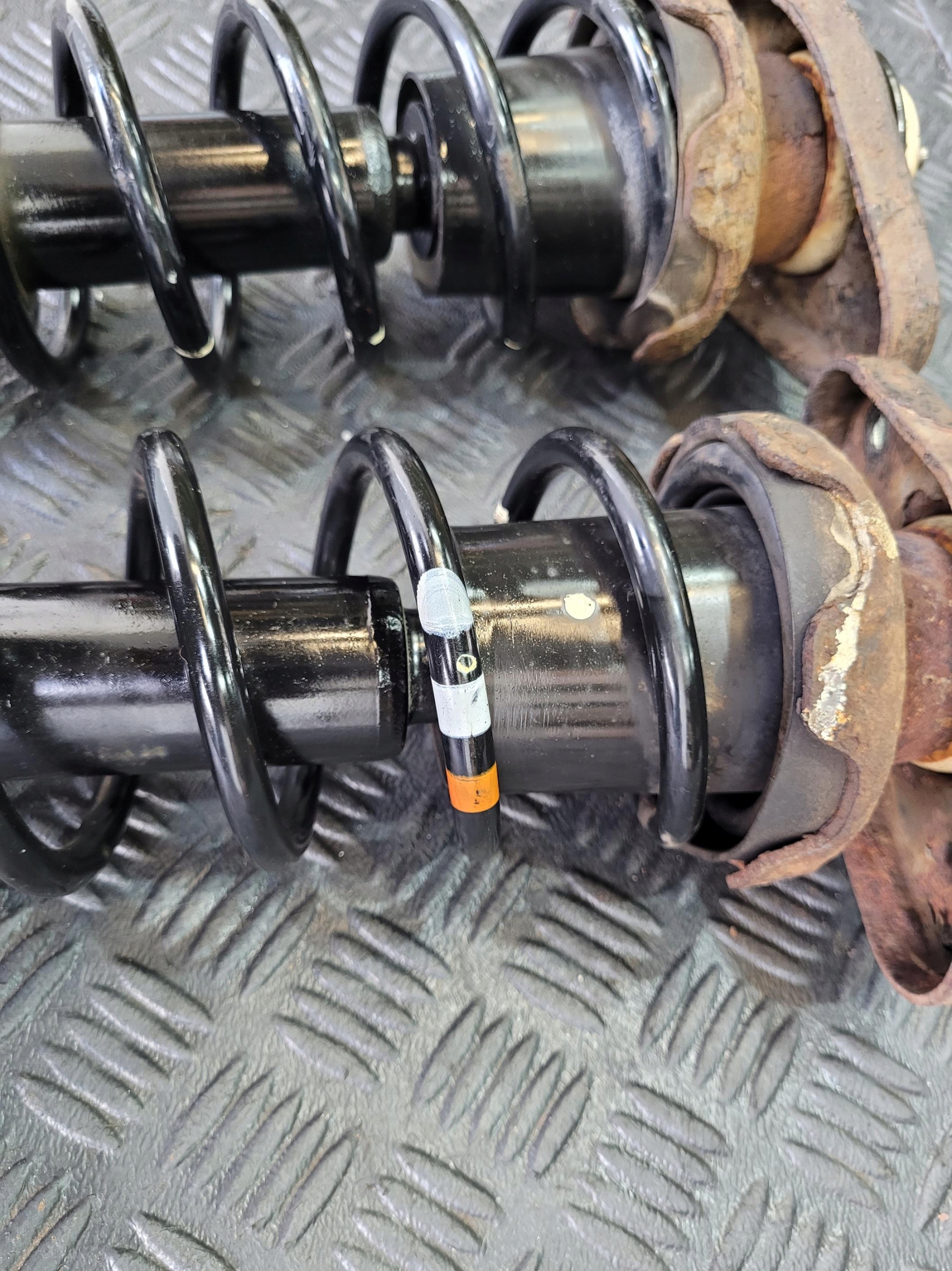 shock absorber right left rear part MINI COUPE Cooper SD R58