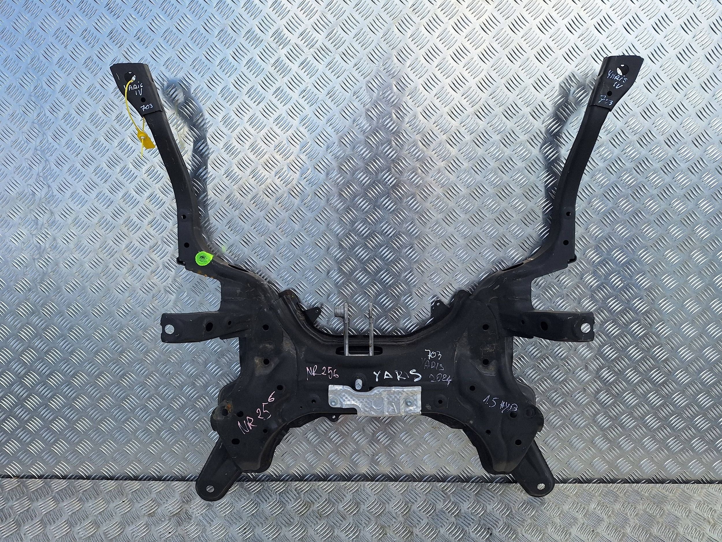 axle beam axle beam subframe TOYOTA YARIS IV 20-26