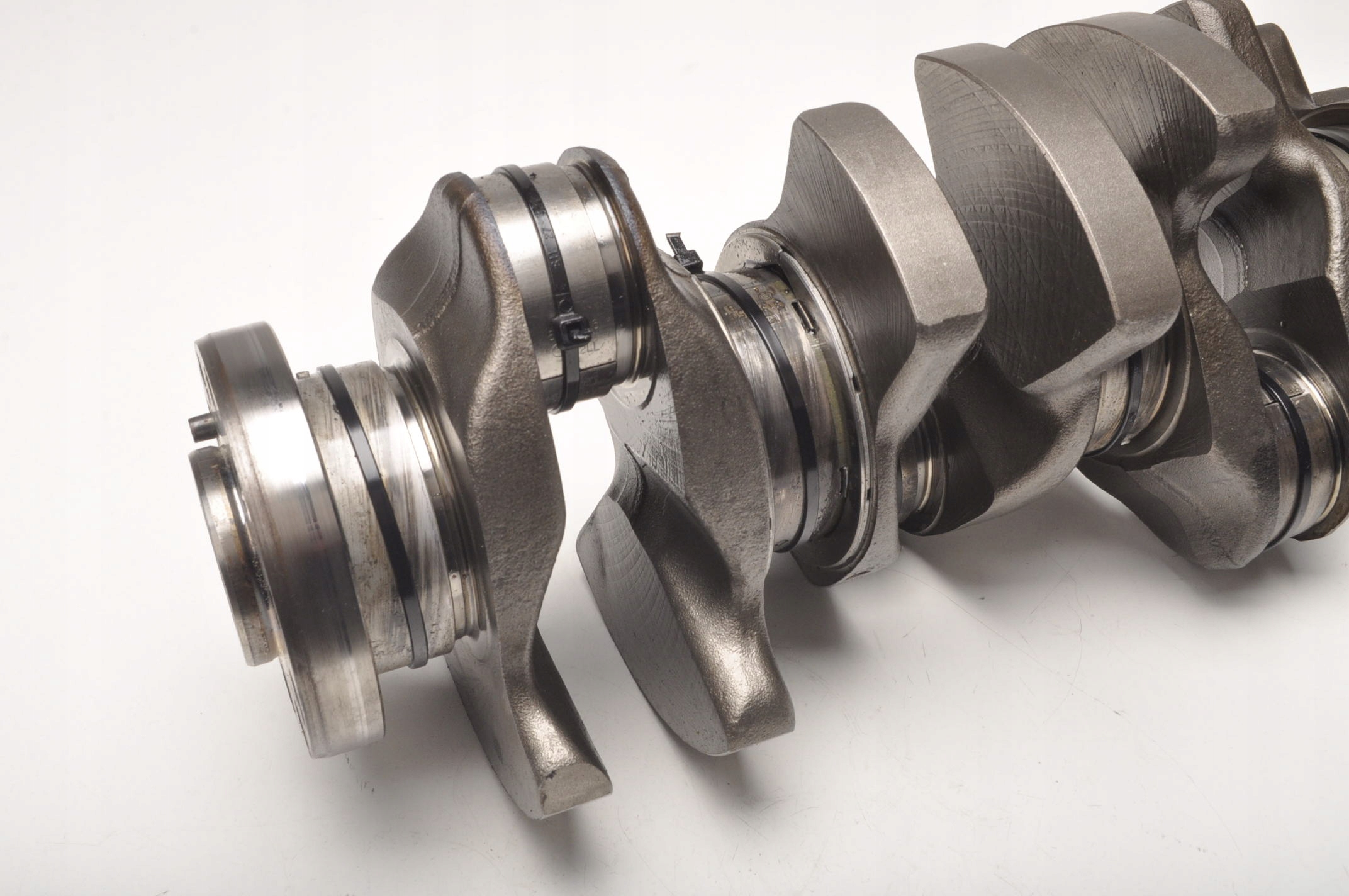 VOLVO S60 V60 2.4 D5 WAŁ KORBOWY 93.2 D5244T15 Jakość części (zgodnie z GVO) O - oryginał z logo producenta pojazdu (OE)