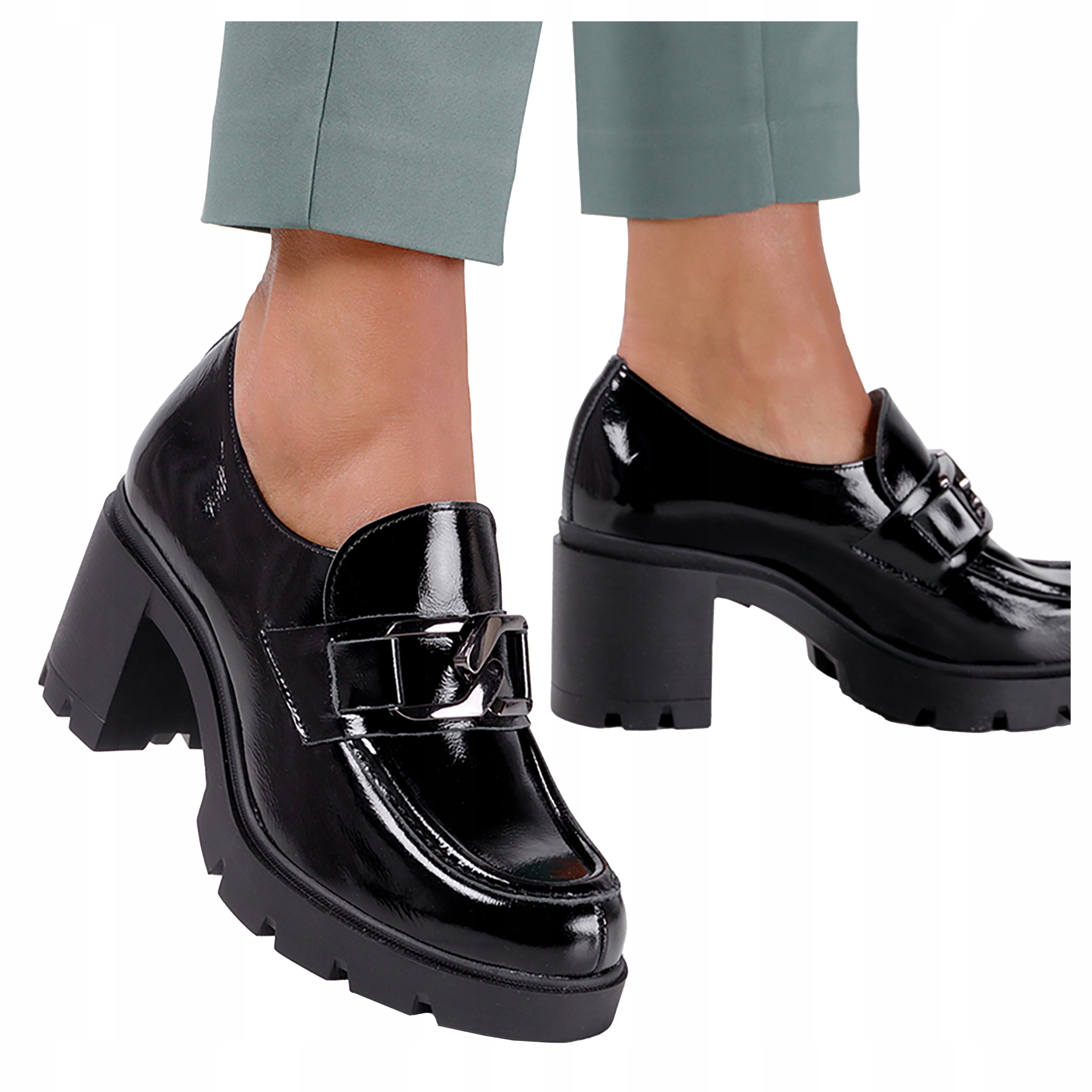 Kožené Lakované Mokasíny Stříbrný Řetěz vel. 40