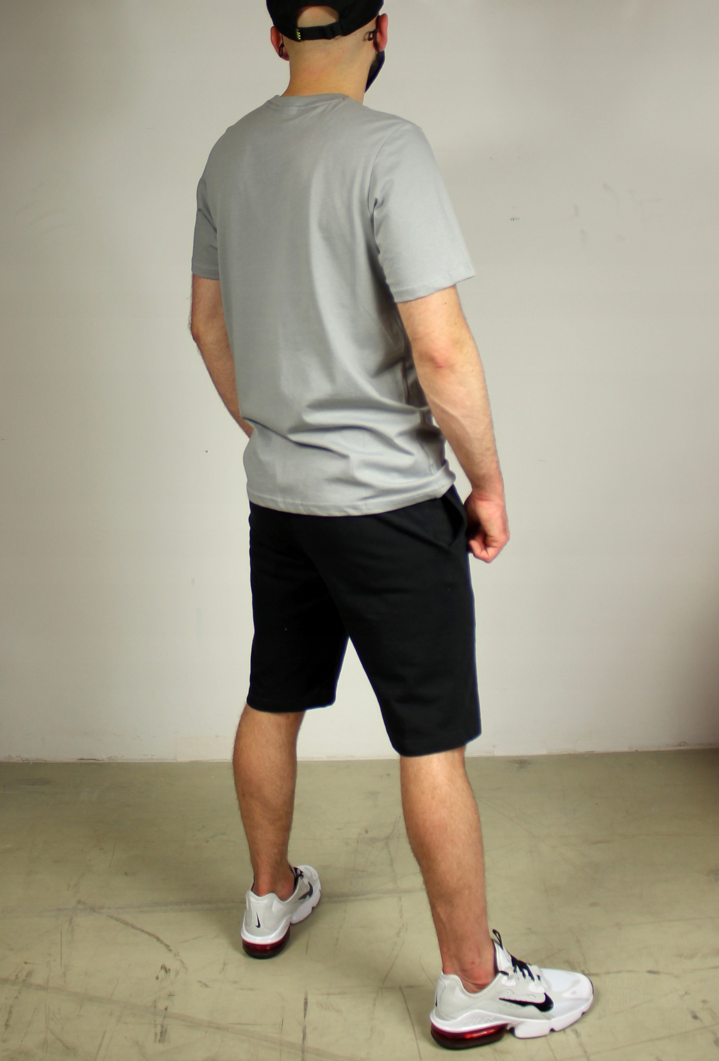 Nike Air Max MĘSKA KOSZULKA BAWEŁNIANA SZARA Model Nike Air Max MĘSKA KOSZULKA BAWEŁNA T-SHIRT