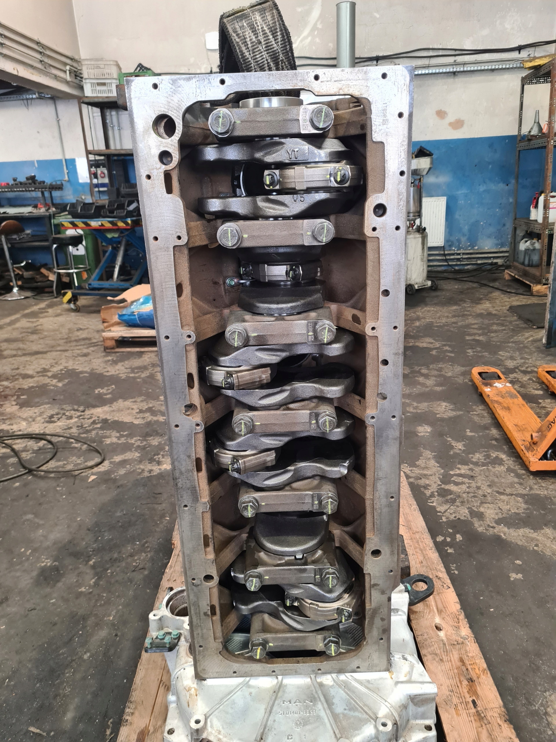 Blok silnika z wałem korbowym MAN TGX TGS D2676LF 500 Euro 6c Biturbo