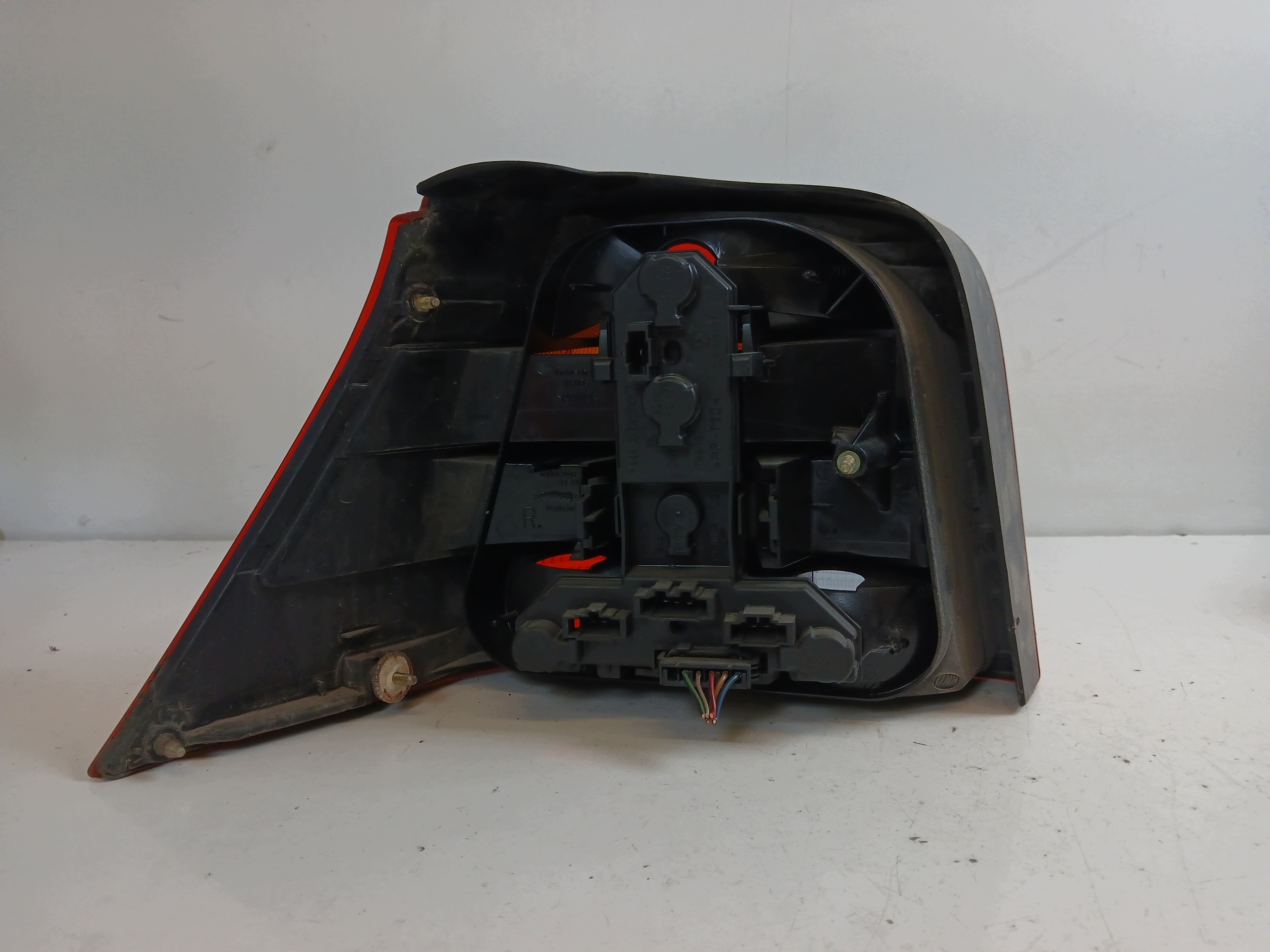 VW GOLF IV HB light right rear part CIEMNA