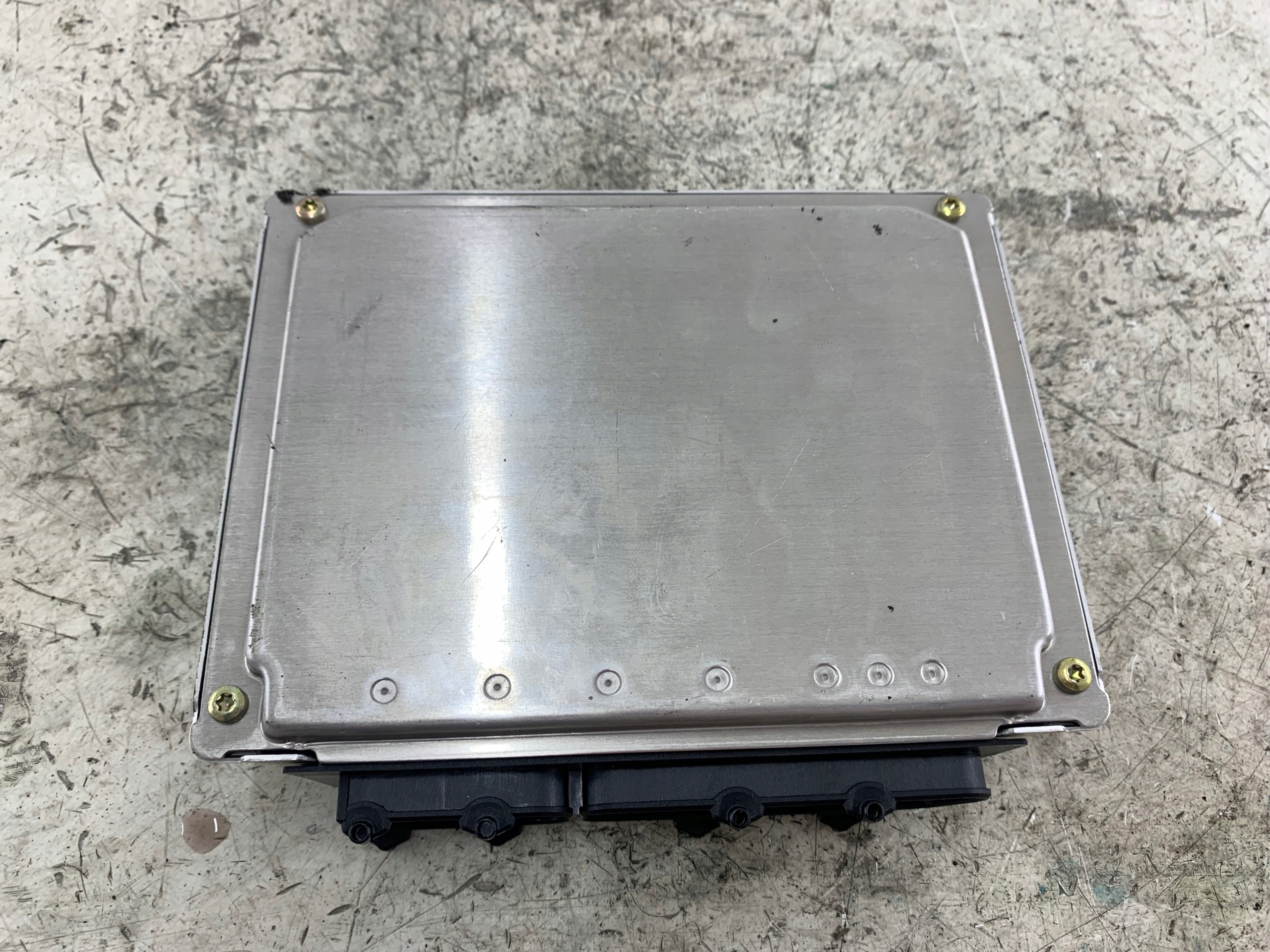VW PASSAT B5 1.8 unité de commande électronique uce moteur 8D0907558F