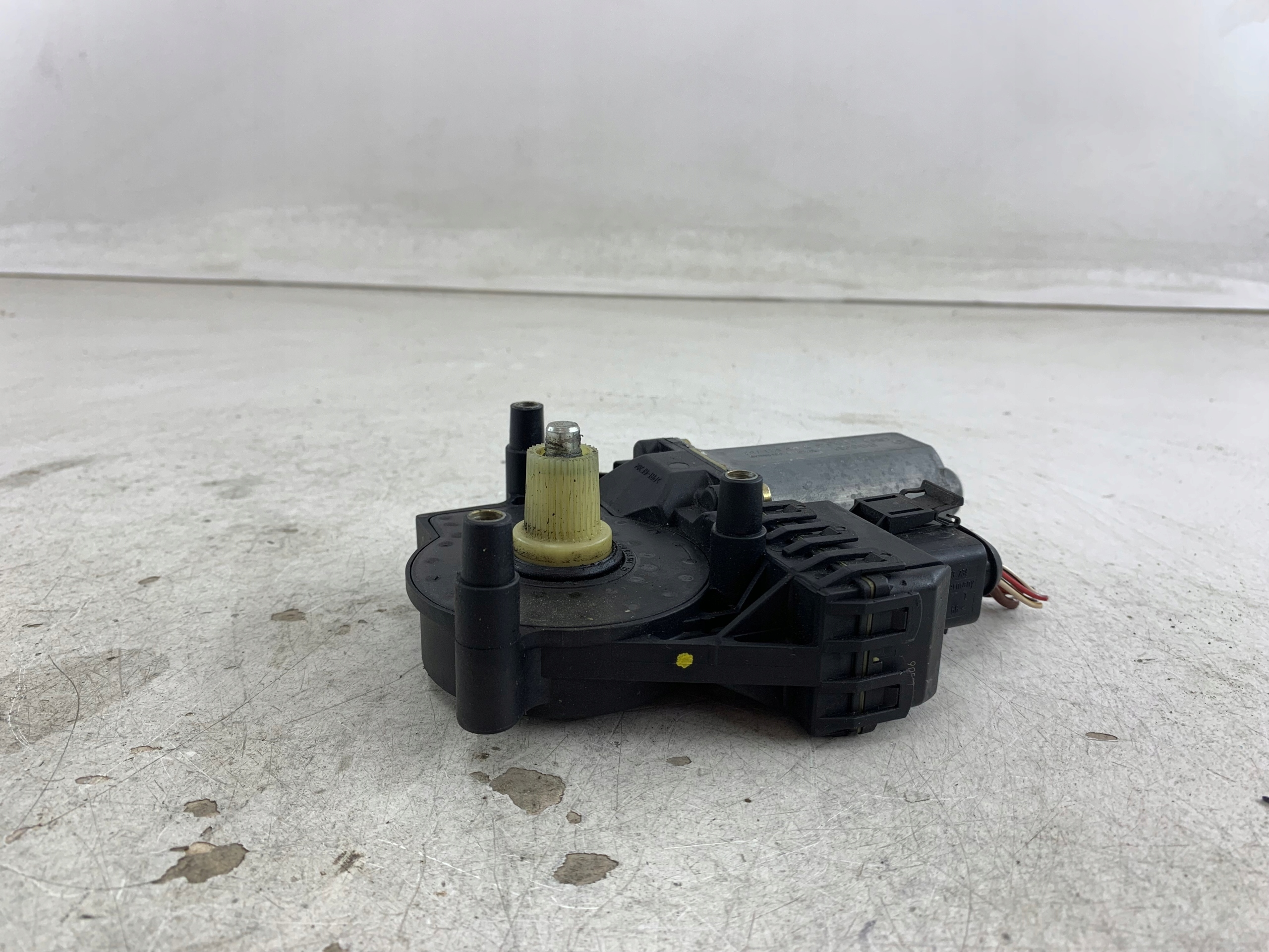 AUDI A4 B5 mini motor windows left front 0130821787