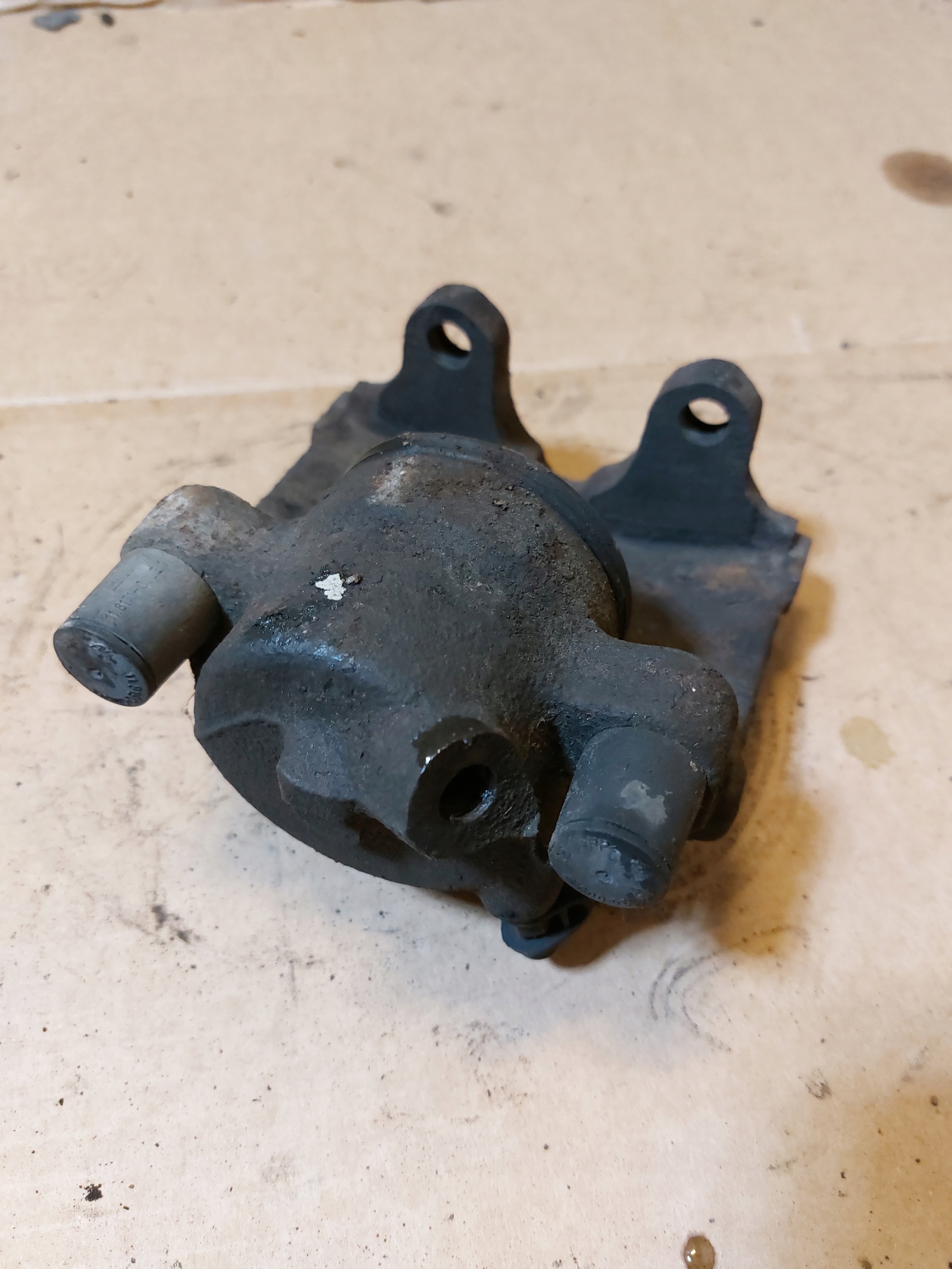 strmeň Brzdový pravý predok BMW E46