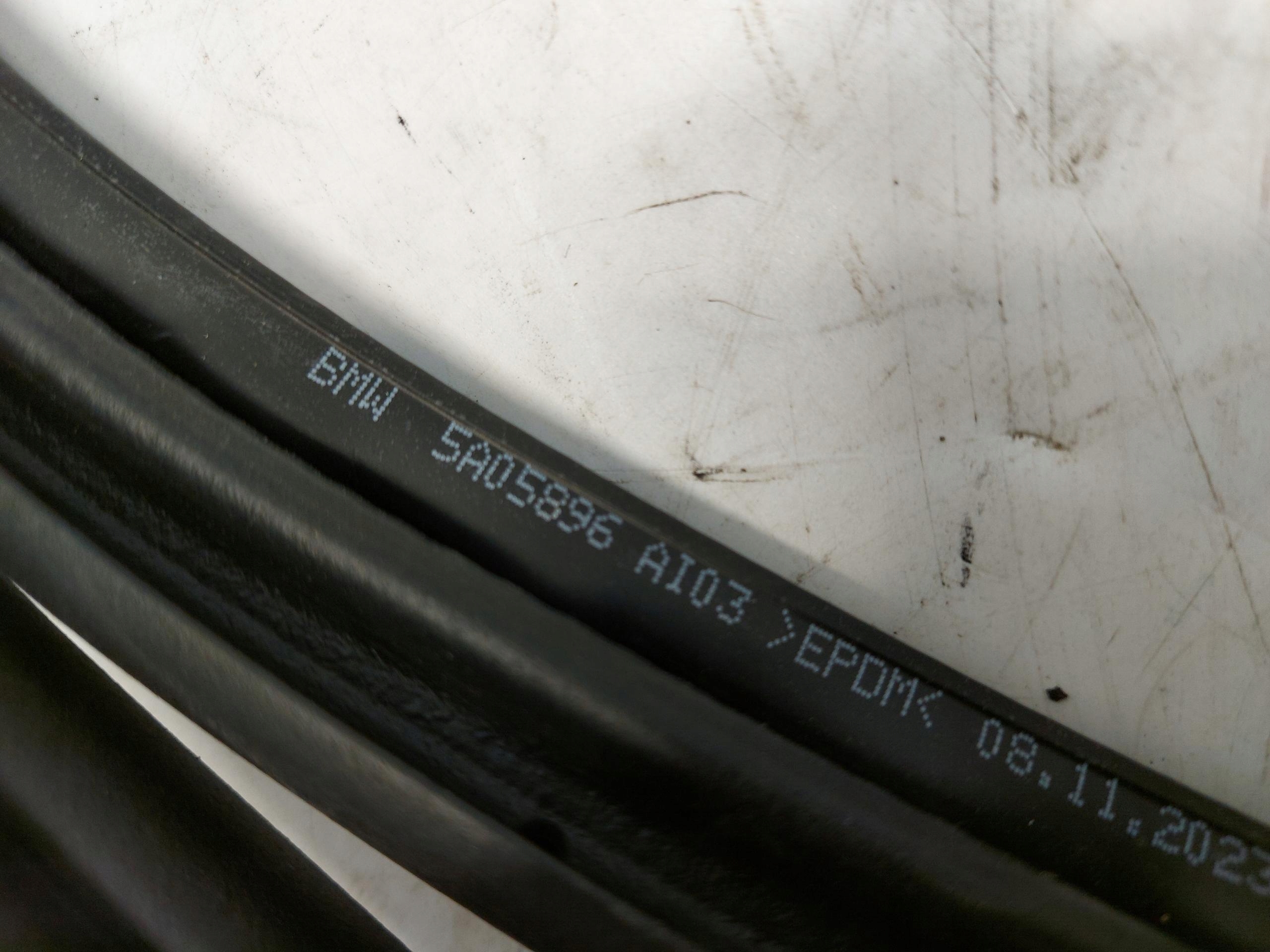 BMW 5 G60 Joint Portière Avant Gauche 5A05896