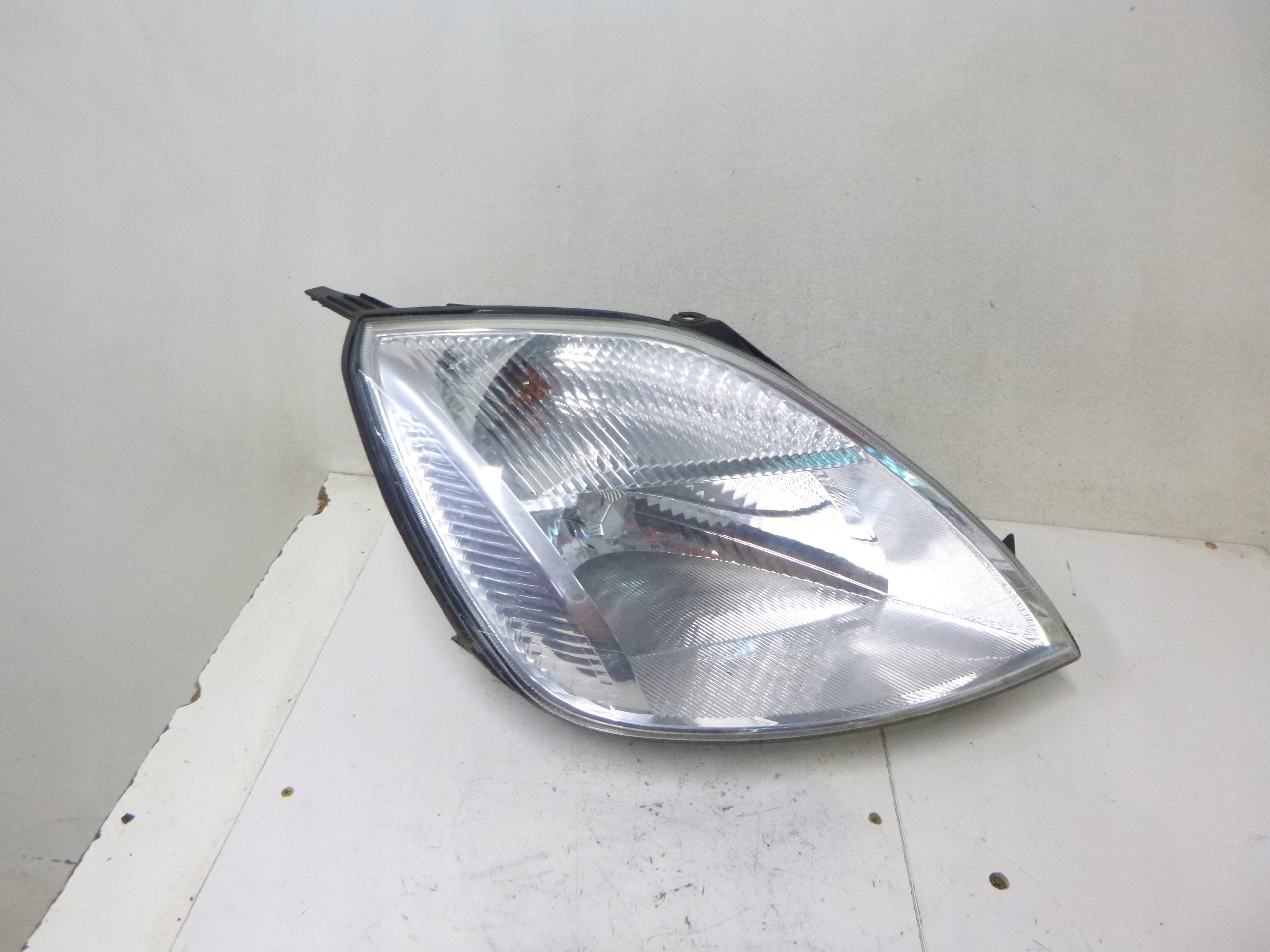 Reflektor light front right Ford Fiesta MK5 pre facelift 01-05 2S6X-13W029-CE