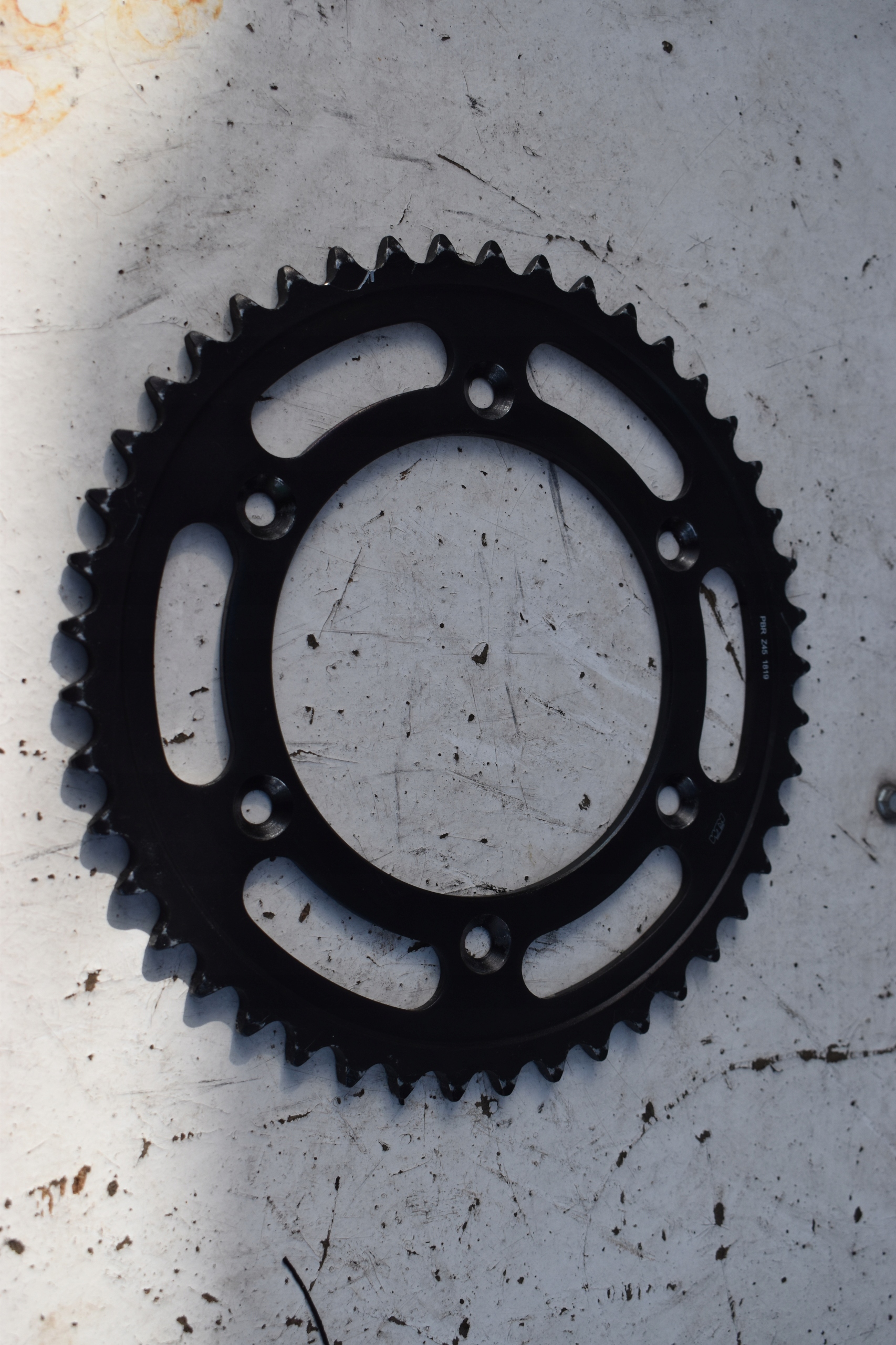 Z45 1819 - KTM DUKE 690 ЗАДНЯЯ ЗВЕЗДОЧКА