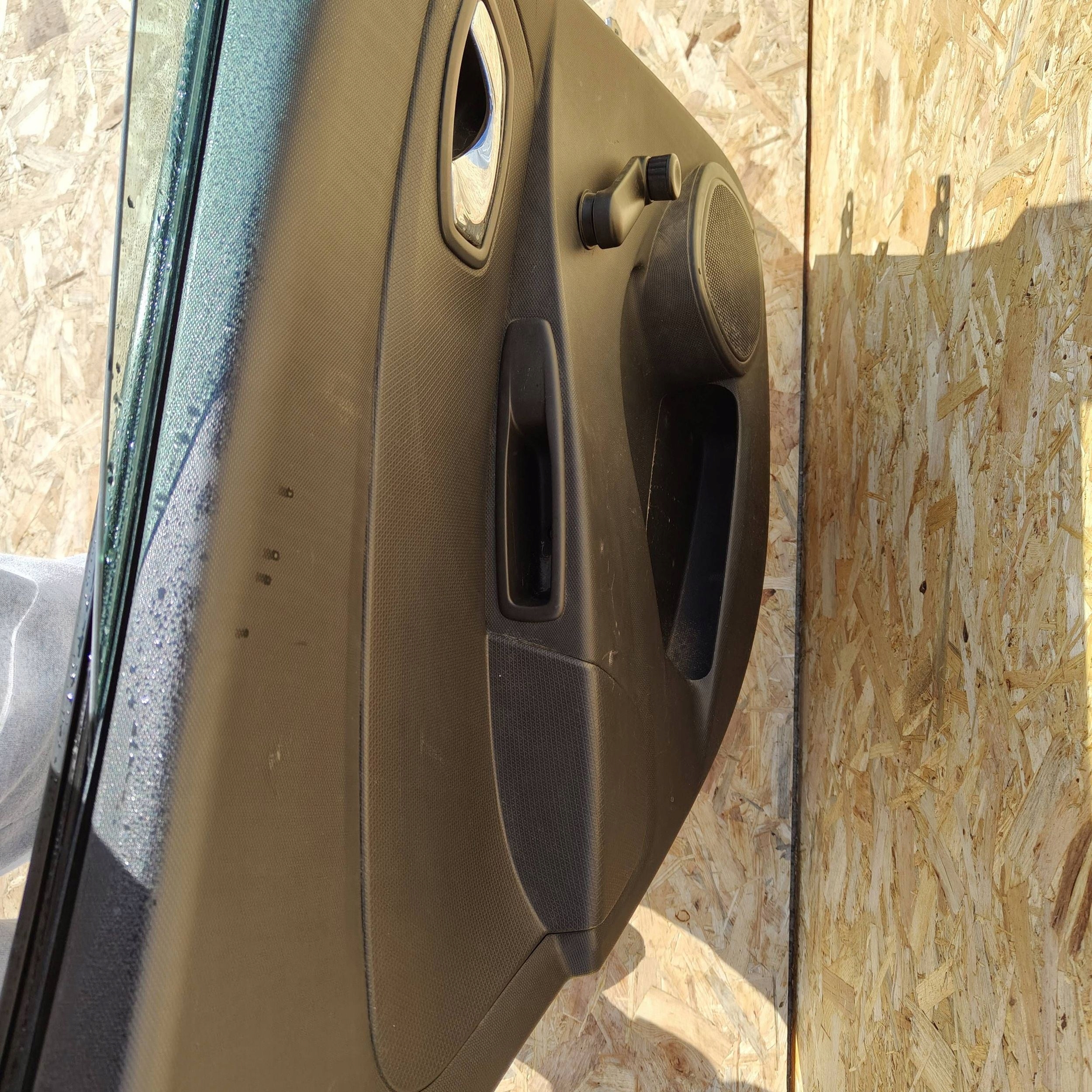 Renault Clio IV 2015 rear part side left door rear. HB