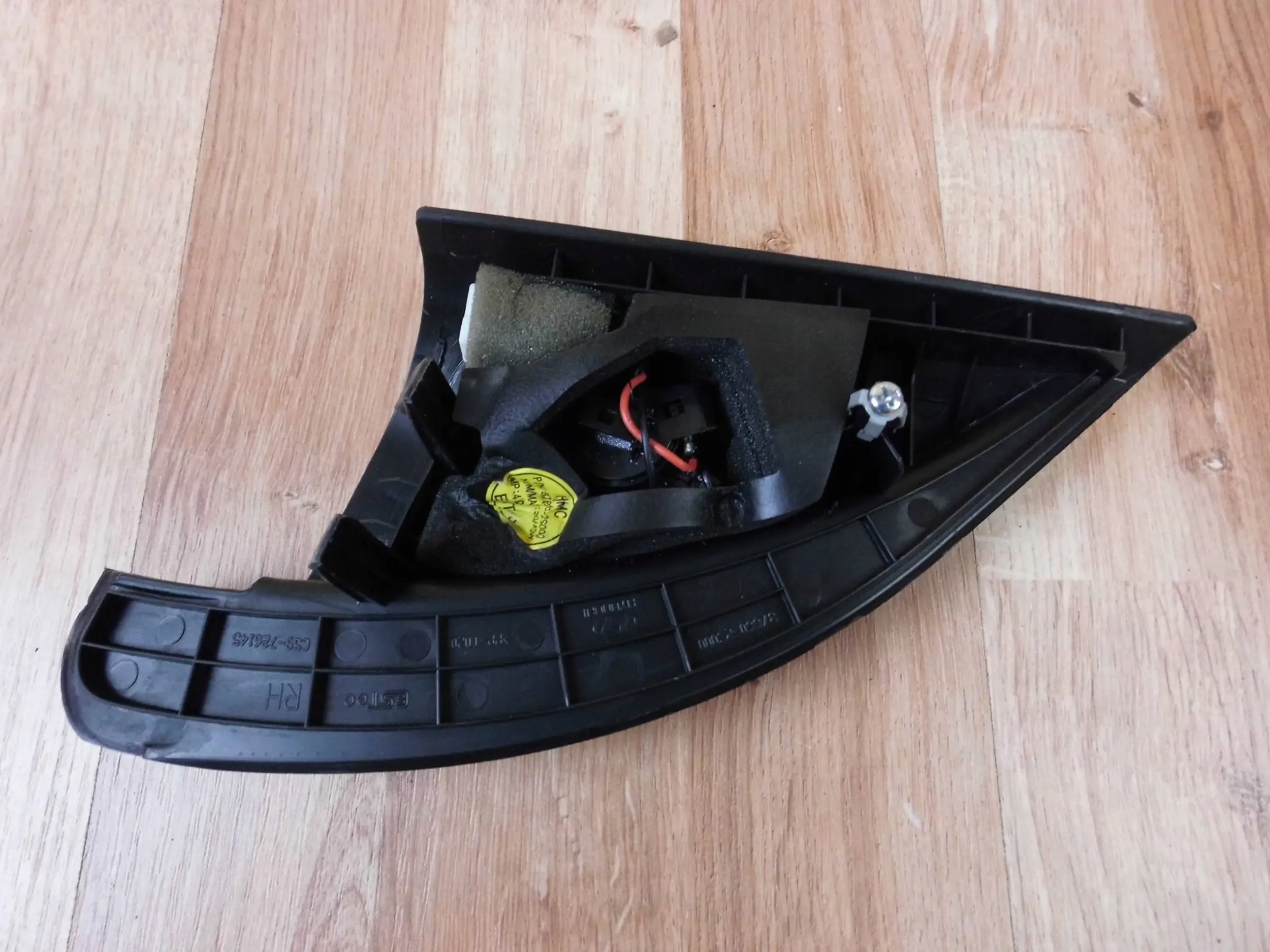 Hyundai ix35 trojkat speaker piszczek right front 87660-2S000