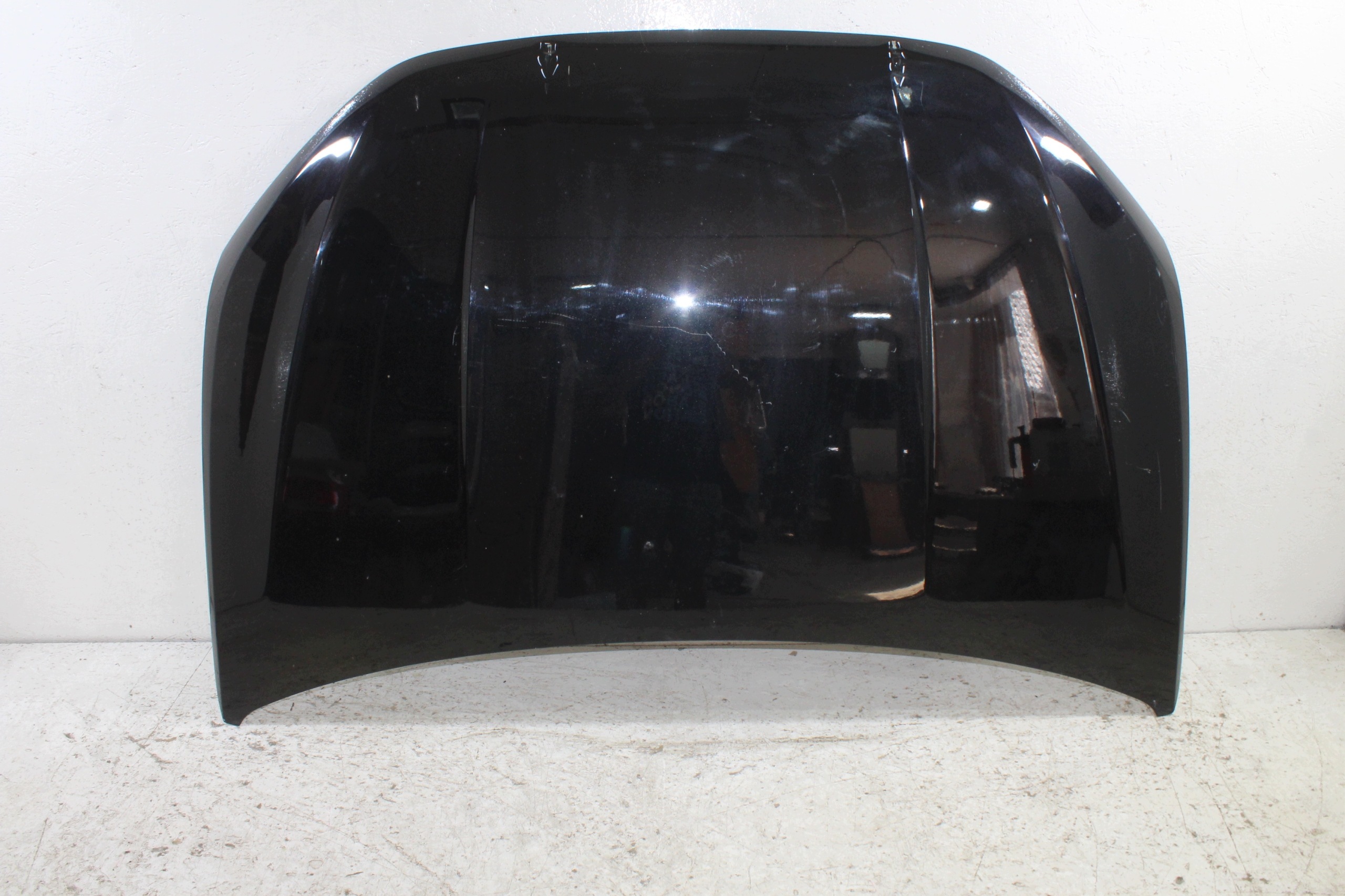 VW Taigo bonnet 2G7823155B