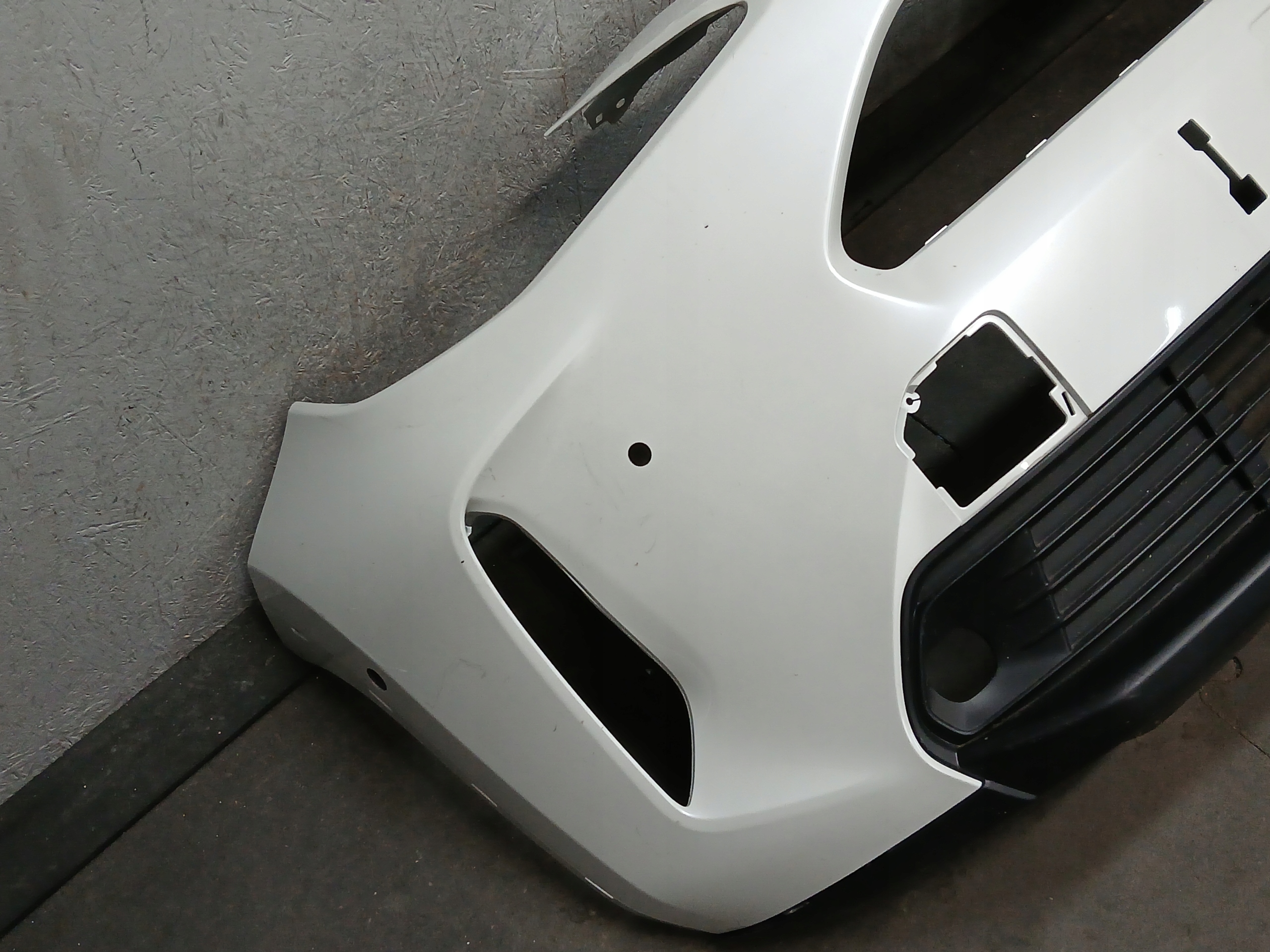 bumper front TOYOTA YARIS CROSS