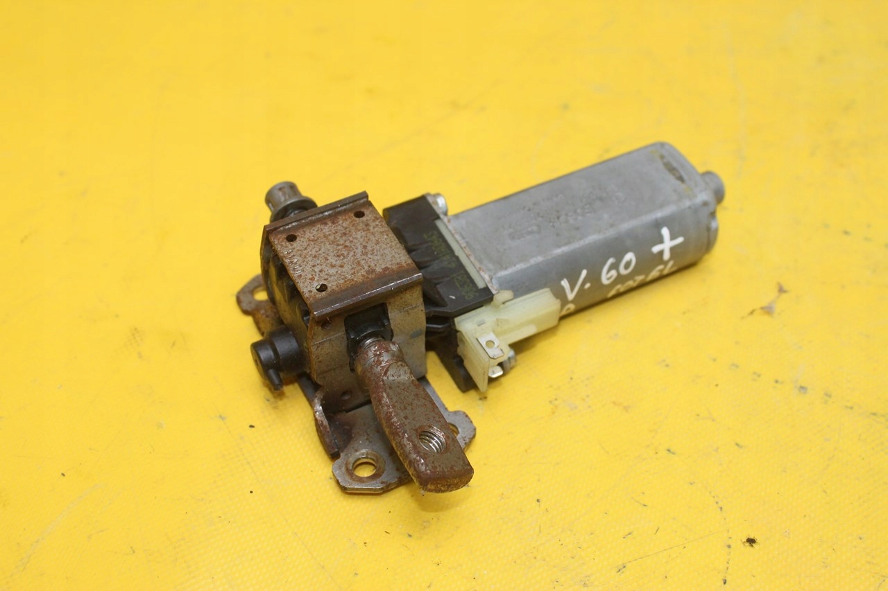 Передний правый SEAT MOTOR V60 S60 II