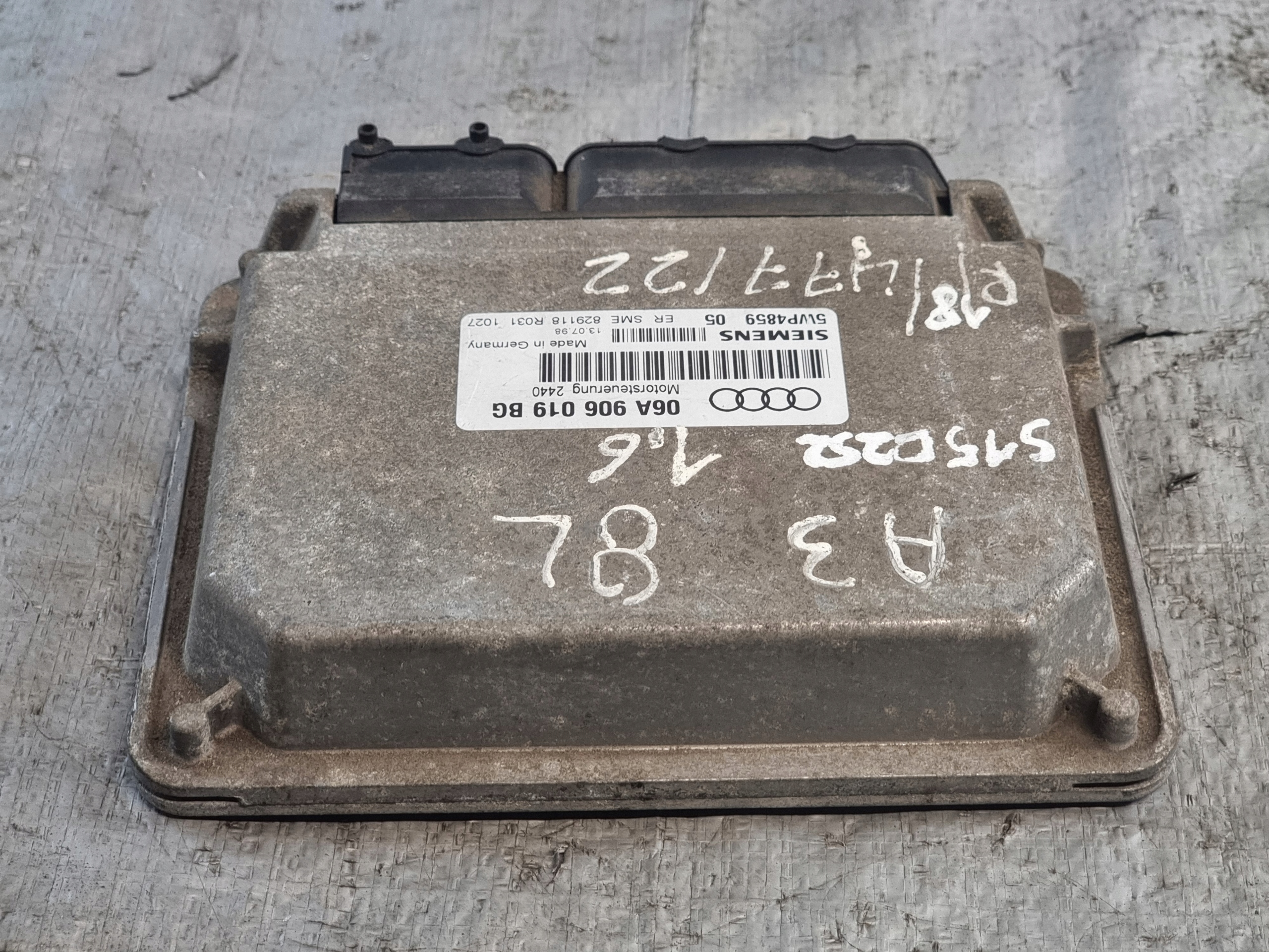 control unit computer of the engine OE 06A906019BG AUDI A3 8L 1.6B 98r