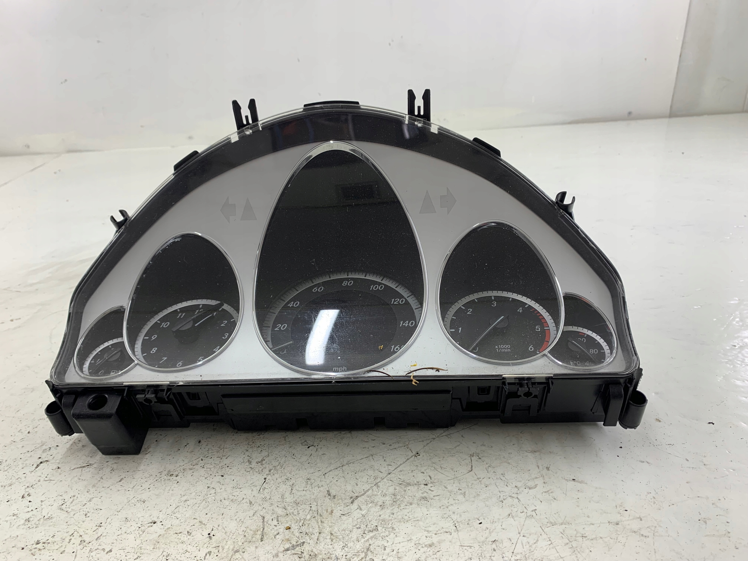 MERCEDES W212 2.2 CDI dials dials A2129003509