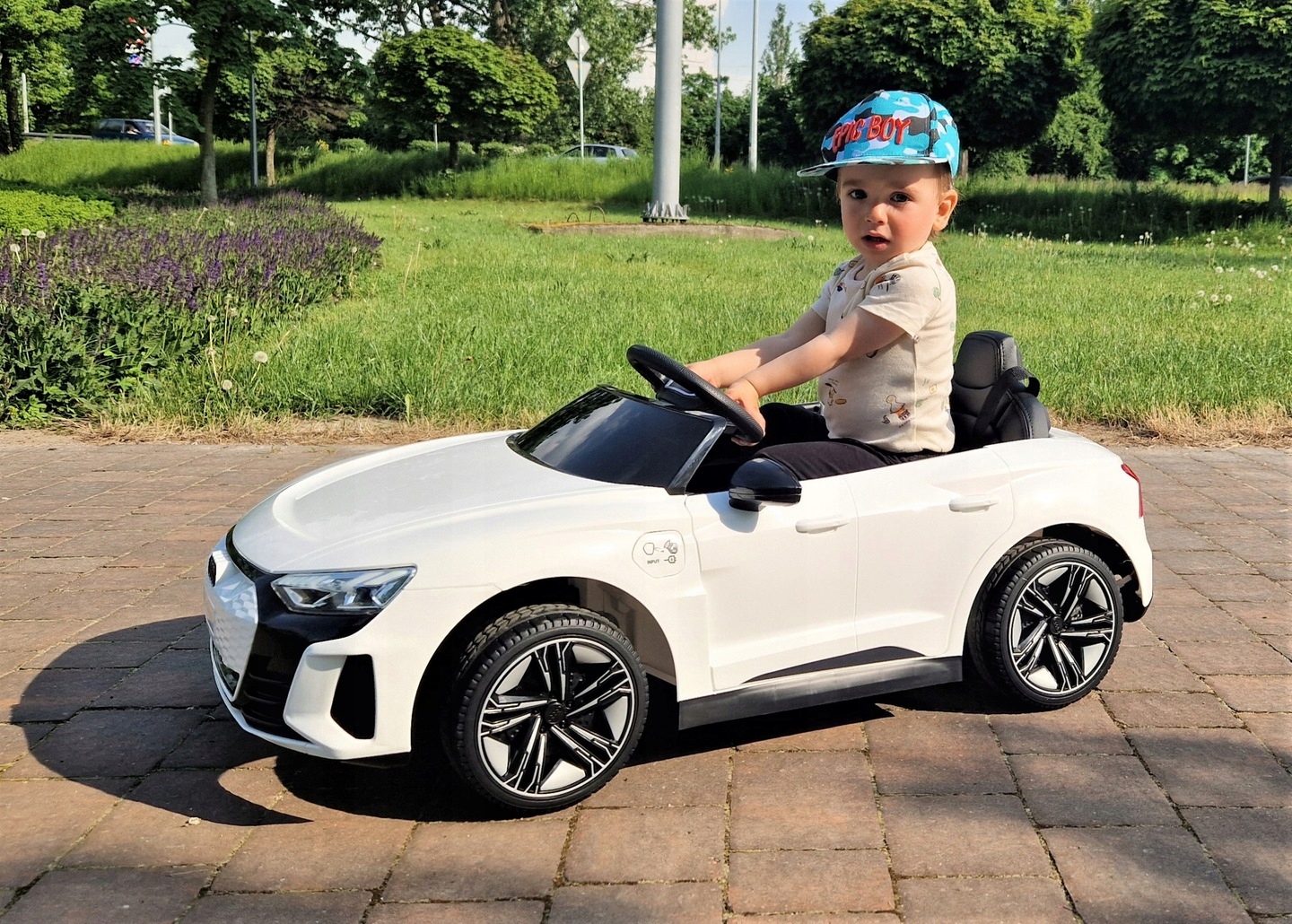 elektrinis Automobilismobilis vaikams elektrinis Automobilismobilis vaikams Audi E-TRON RS GT 4X4 elektrinis automobilis vaikams – 12 V 7 Ah variantas 2