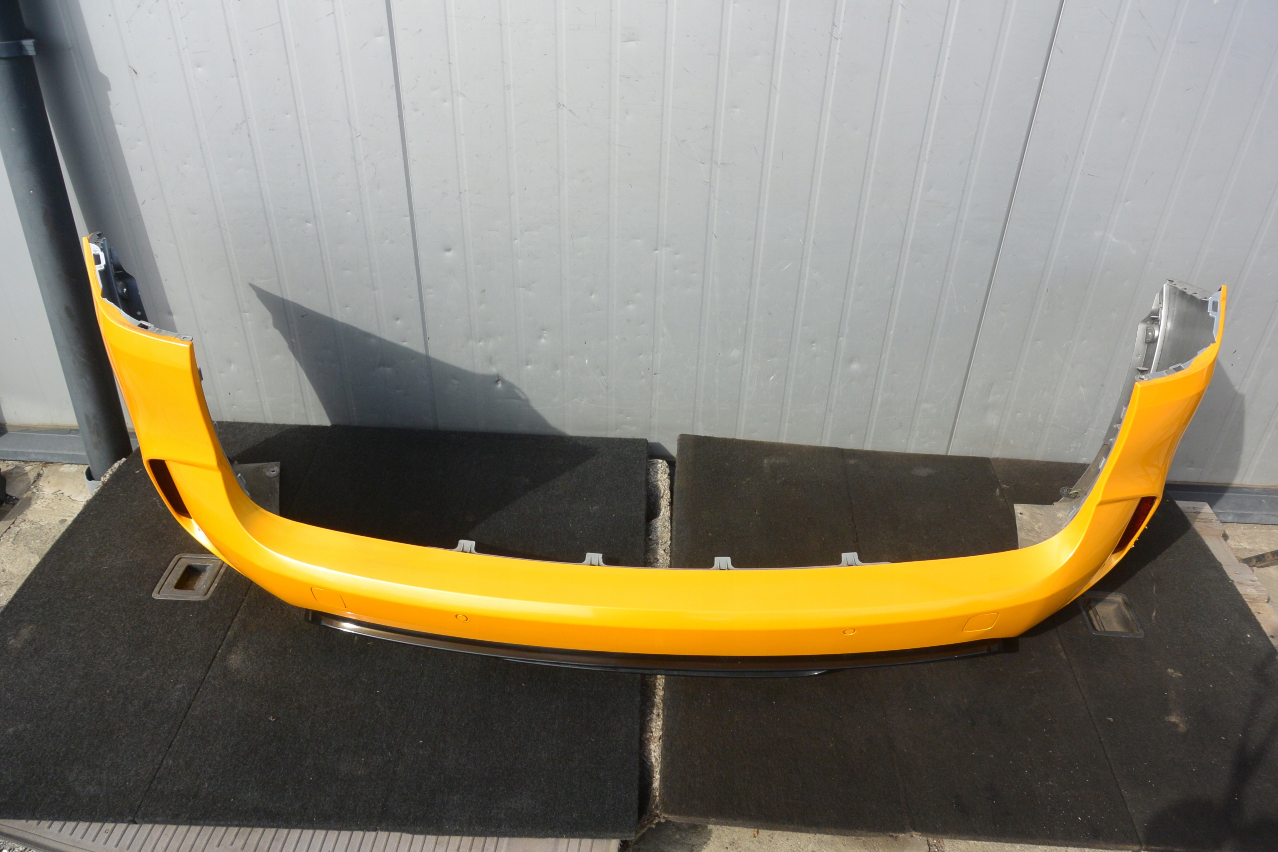 BMW X5M F85 bumper rear part PDC SPOILER diffuser complete original