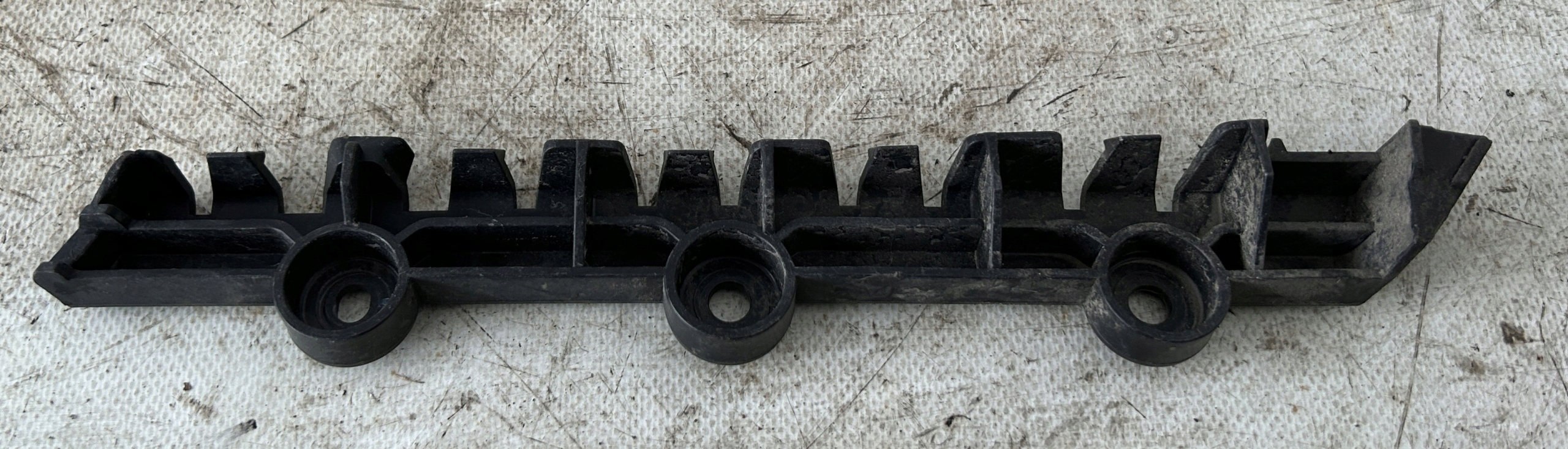 bumper bracket right rear part FABIA II HB 5J6807394