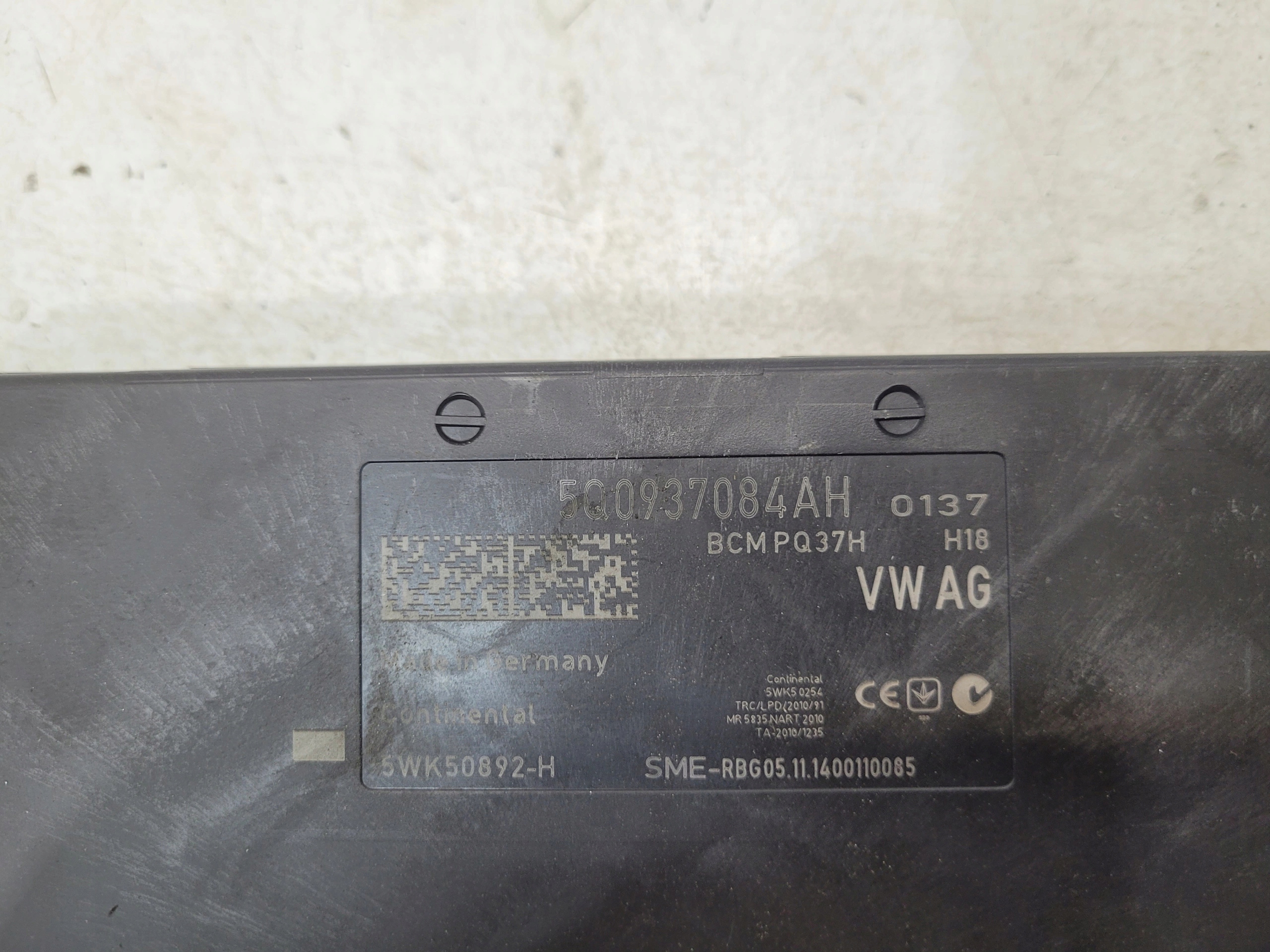 Unité commande confort BCM AUDI A3 8V SEAT SKODA 5Q0937084AH