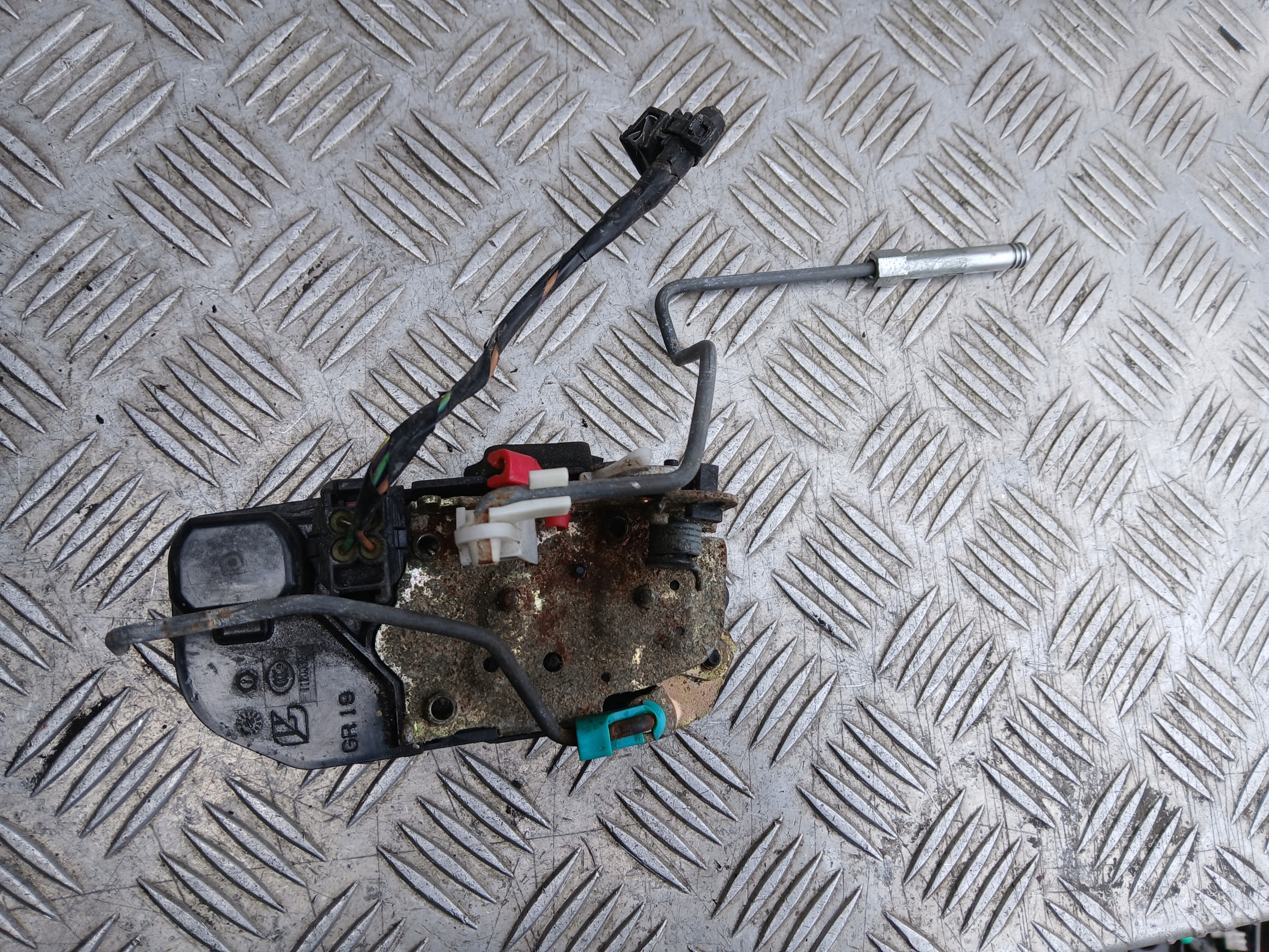 CHRYSLER 300C lock door right rear part