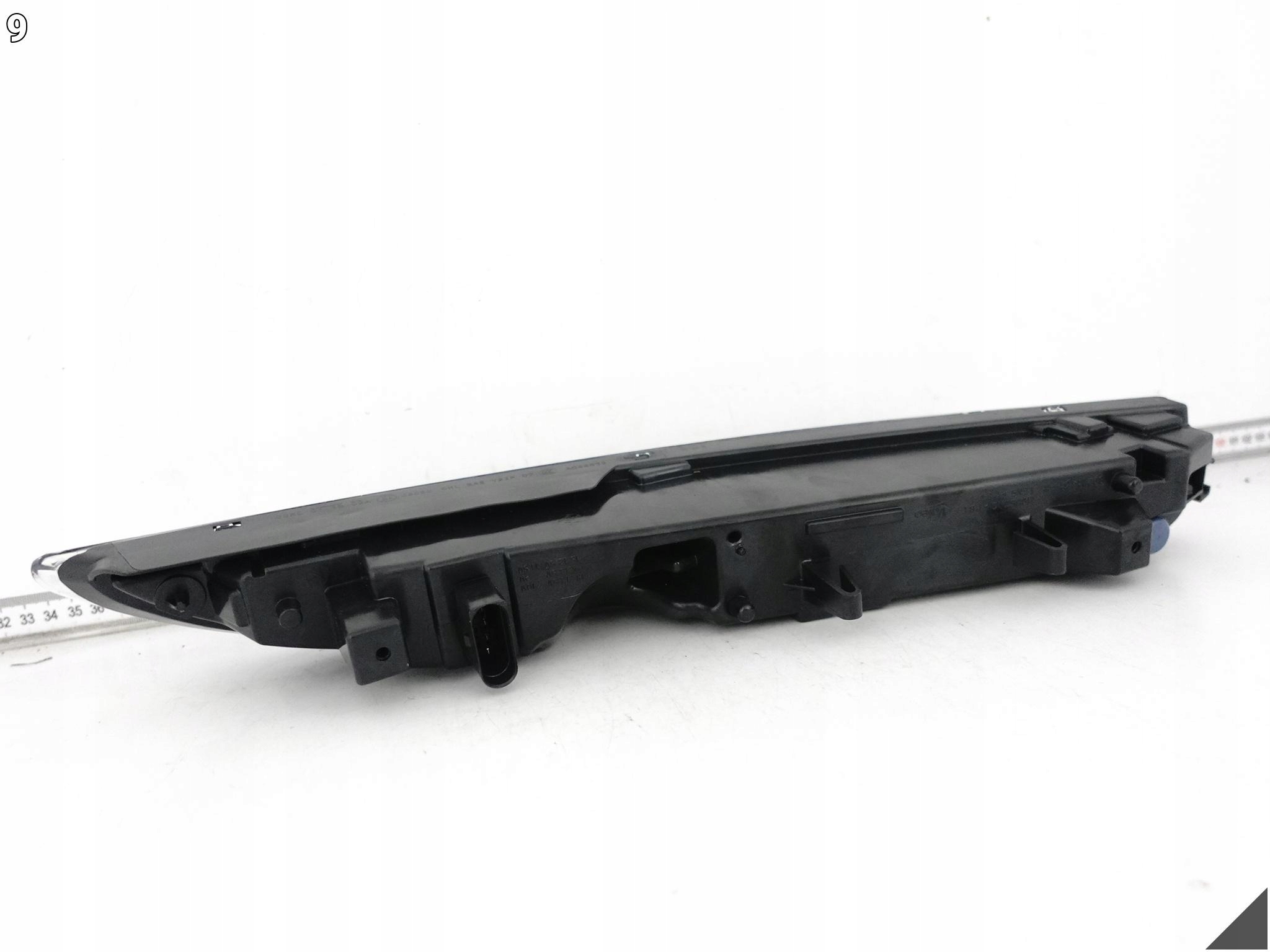 PORSCHE CAYENNE II 2 7P5 10-14 fog light LED DRL indicator right front