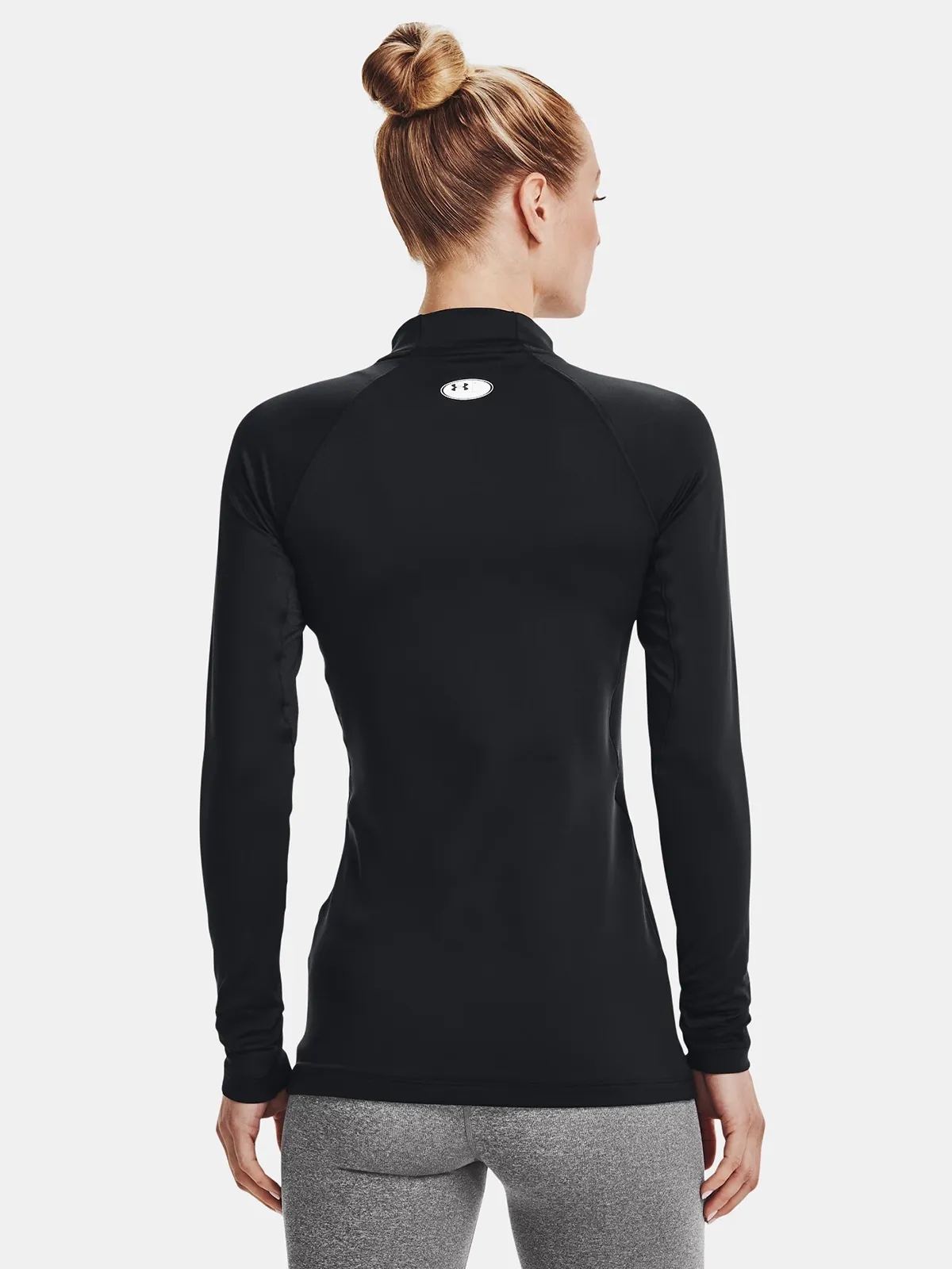 KOSZULKA DAMSKA UNDER ARMOUR LONGSLEEVE TERMOAKTYWNA SPORTOWA 1368702-001 Cechy dodatkowe brak