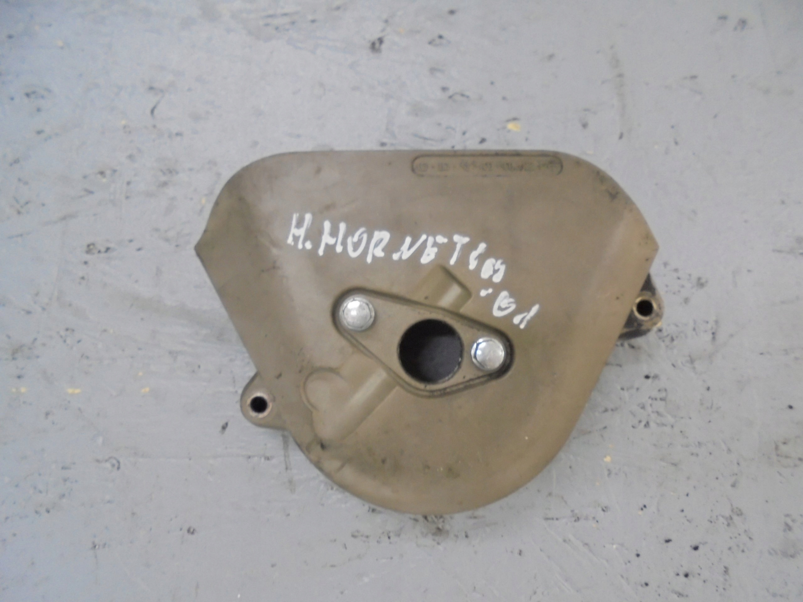 HONDA HORNET 600 dekiel osłona zębatki