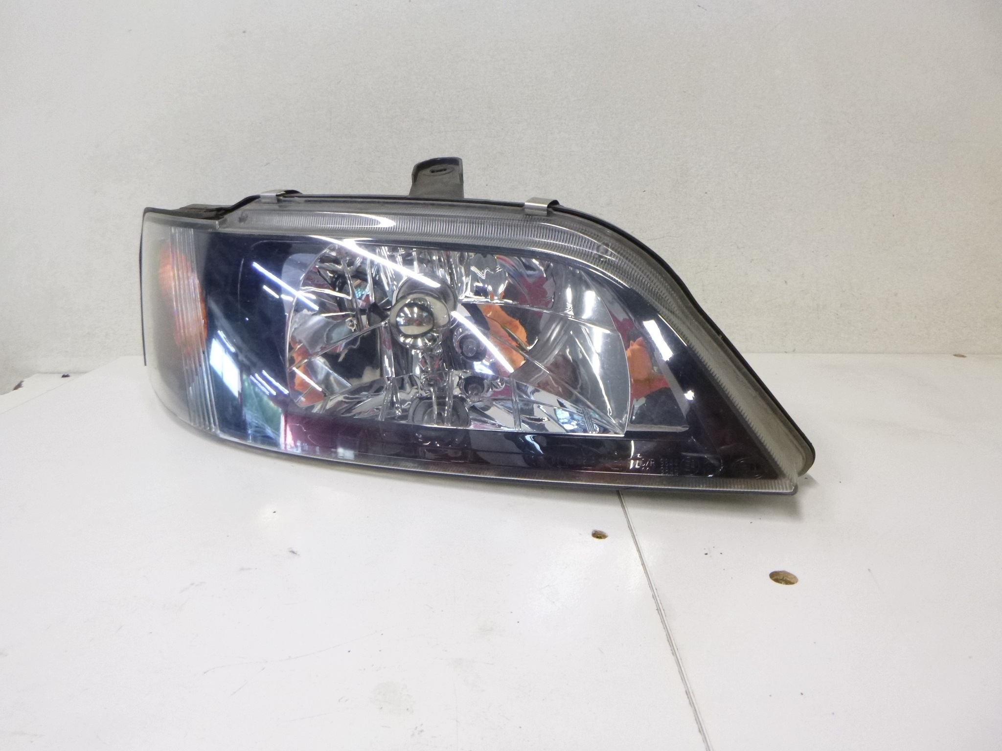 light right front Mitsubishi Space Star LIFT Hella 2002 – 2005